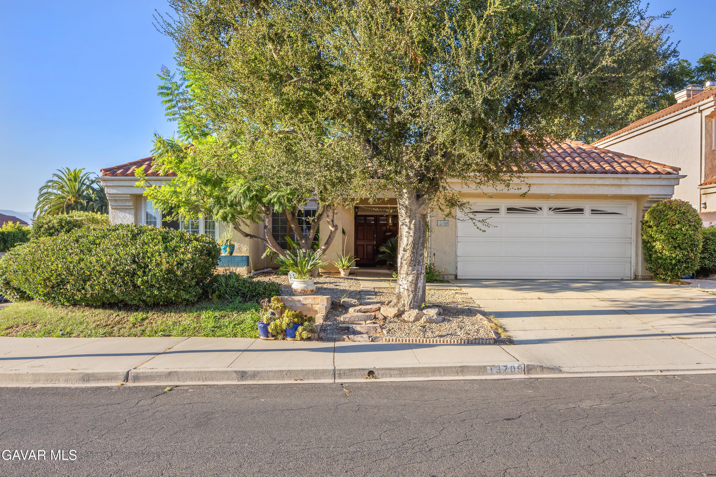 13709 Grand Isle Drive — photo