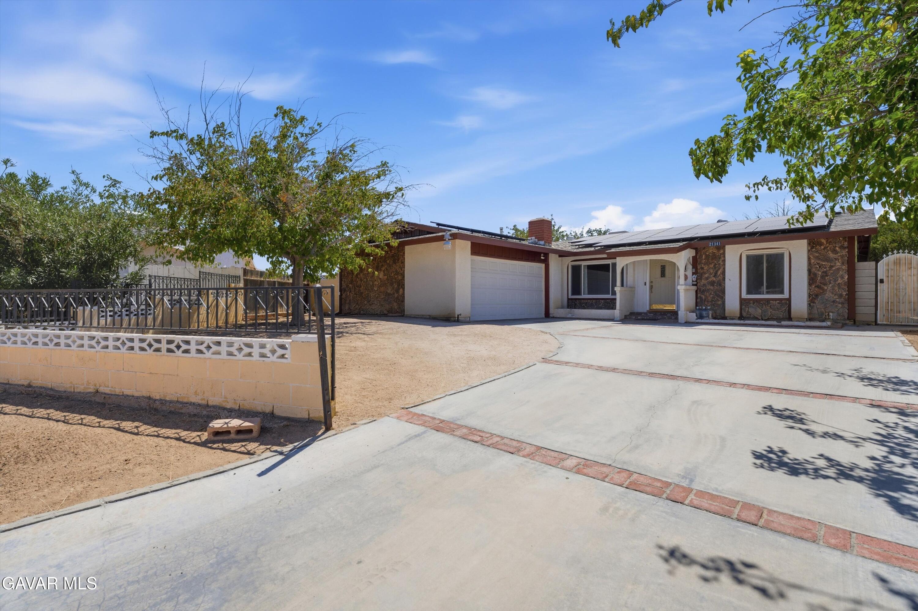 21341 Baldwin Lane — photo