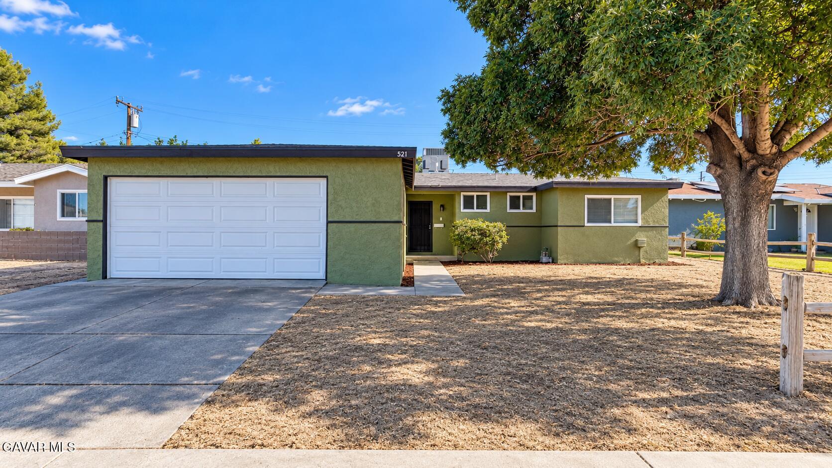 521 E Lingard Street — photo