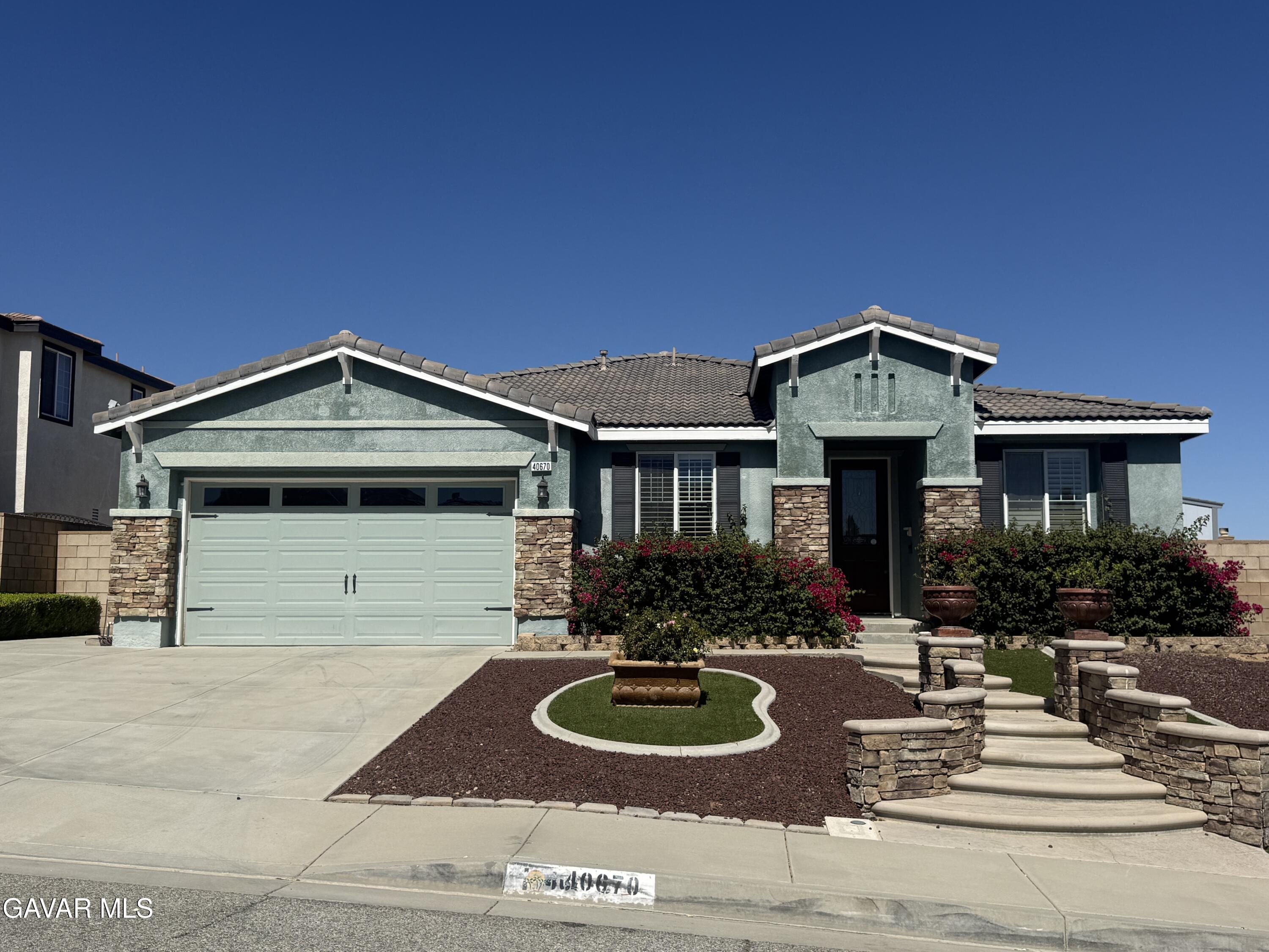 40670 Oakbridge Way — photo