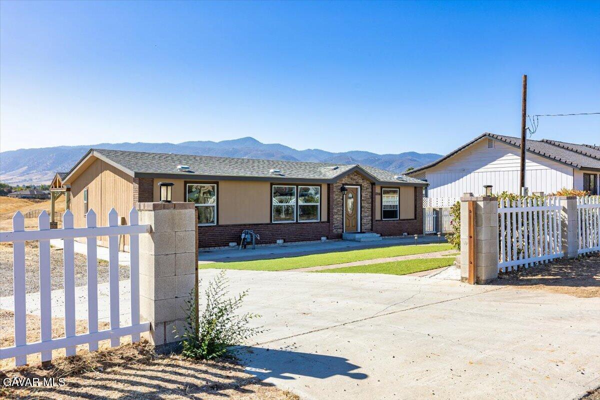 20216 Mesa Drive, Tehachapi, CA 93561 — photo 2