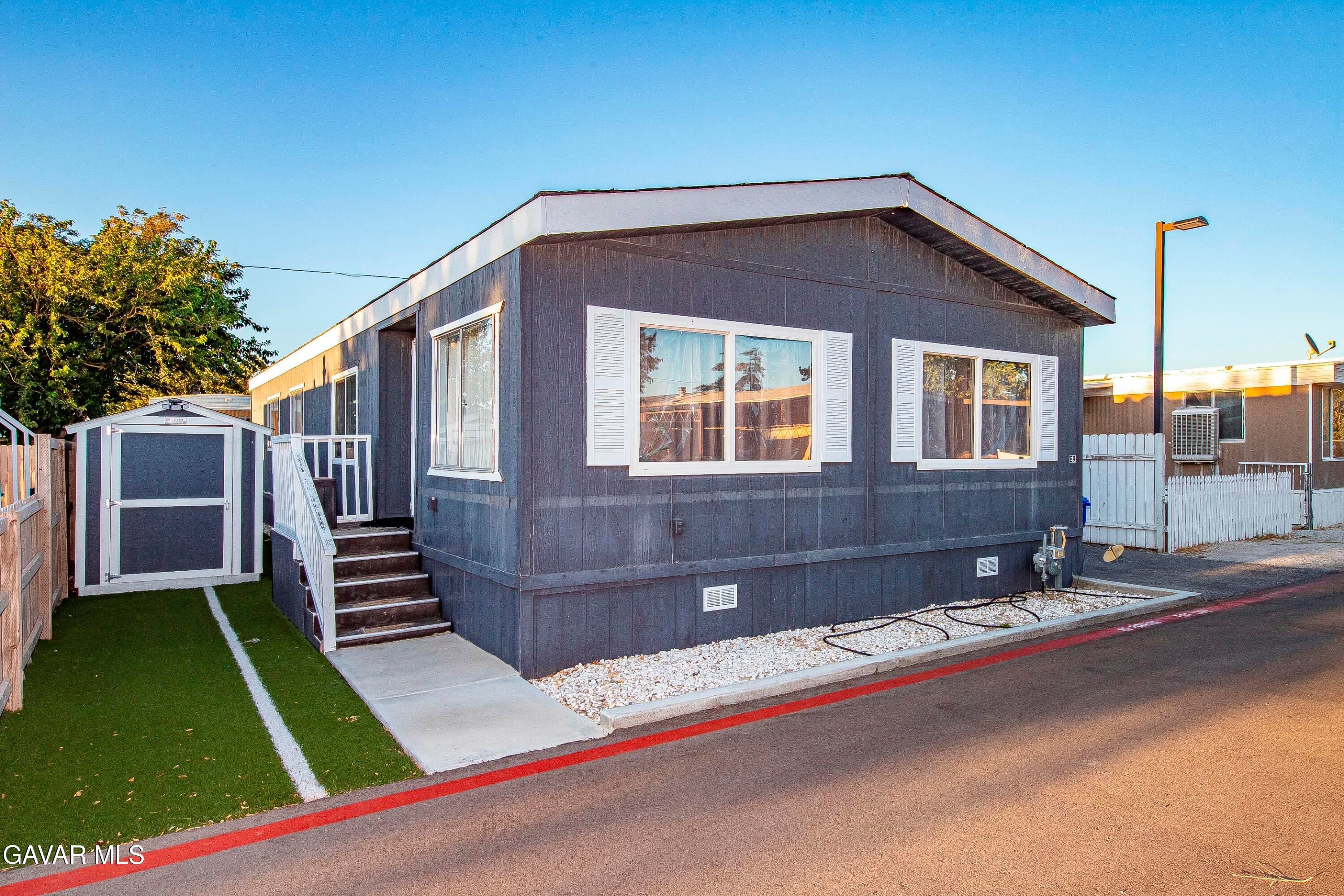 3157 E Avenue I Spc E9 — photo