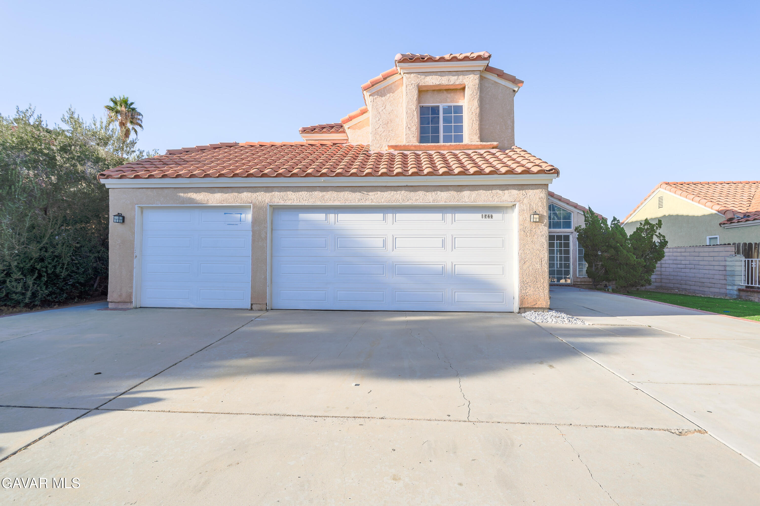 1523 Berkshire Drive — photo