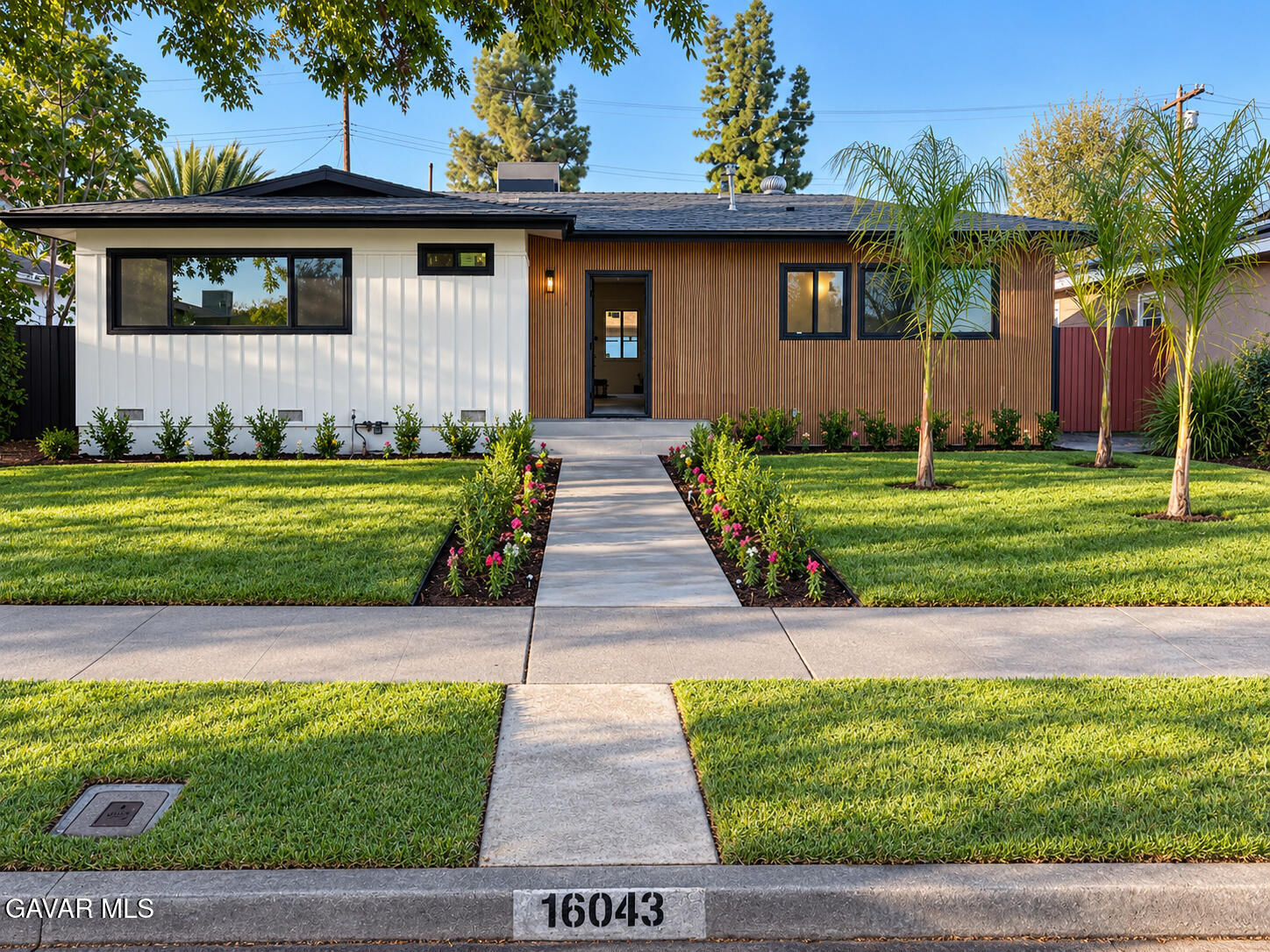 16043 Tuba Street — photo