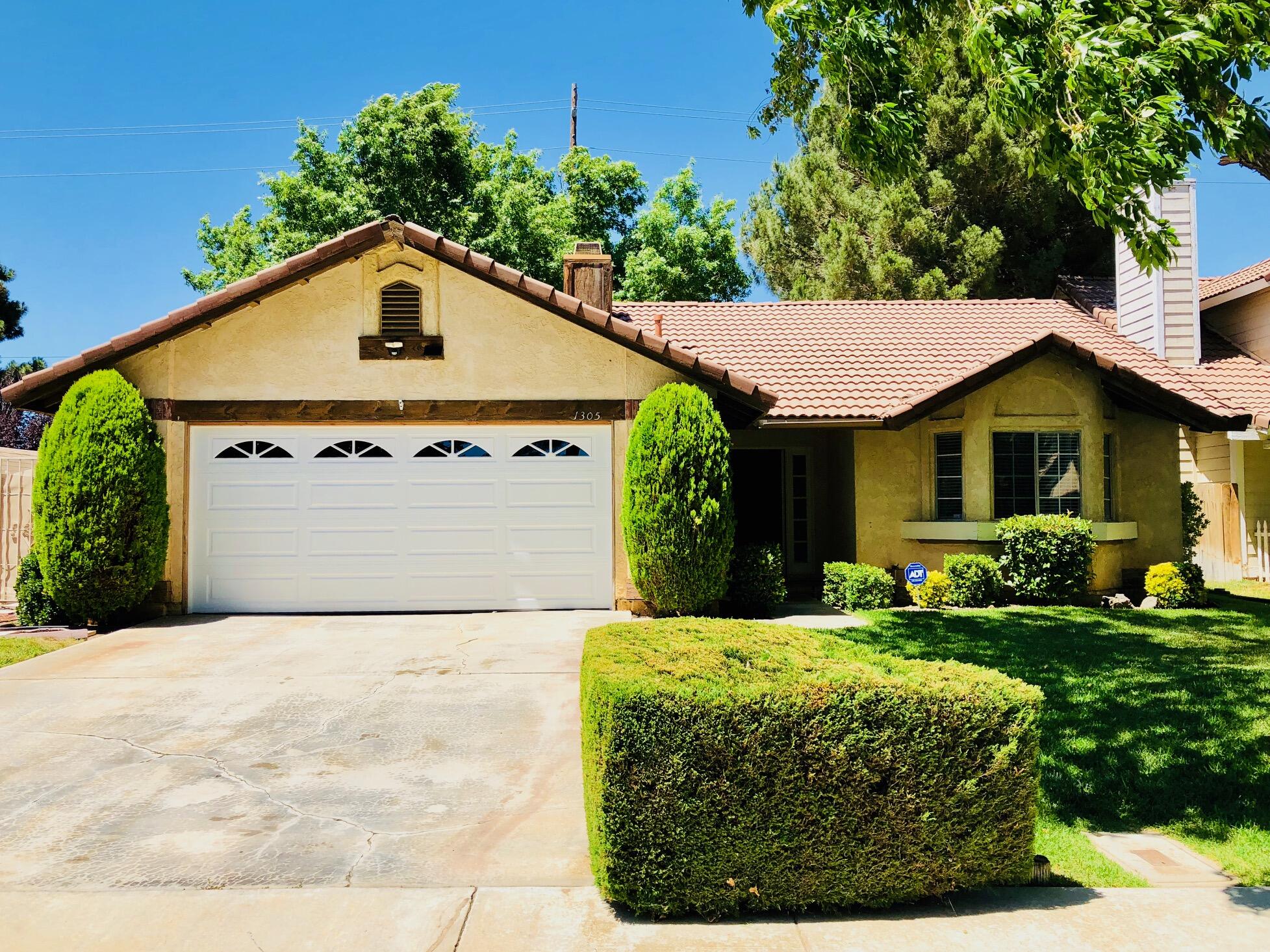 1305 Windsor Place — photo