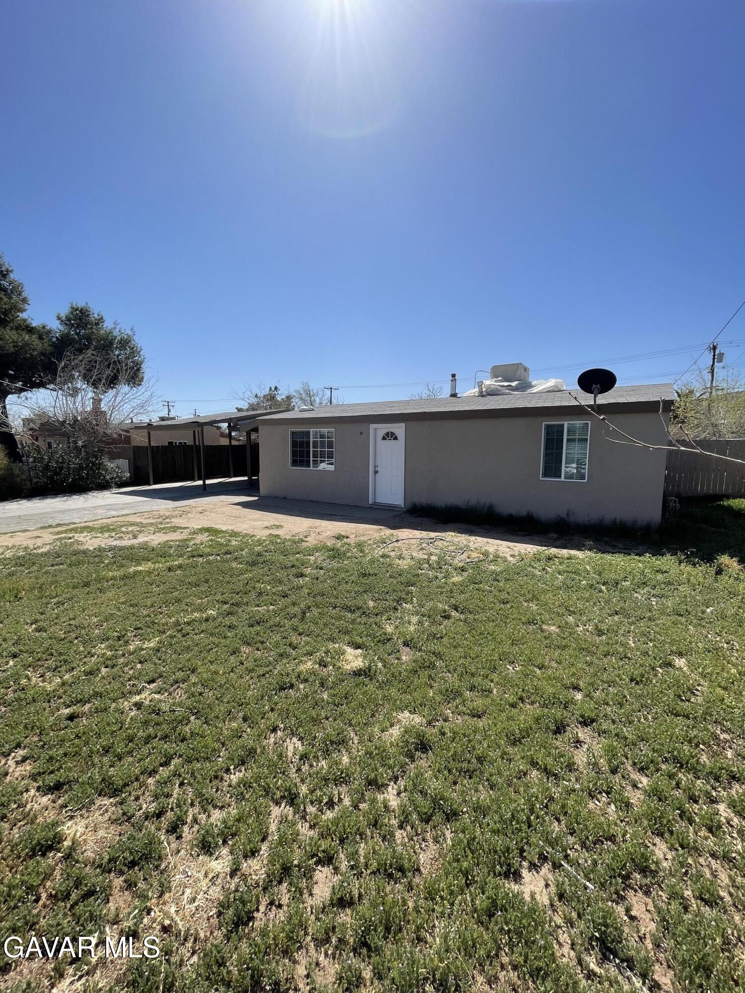 1110 W Avenue P14 Drive — photo