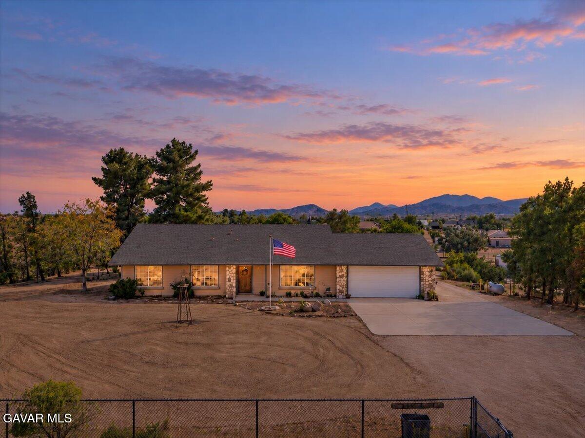 6433 Sunnyslope Road — photo