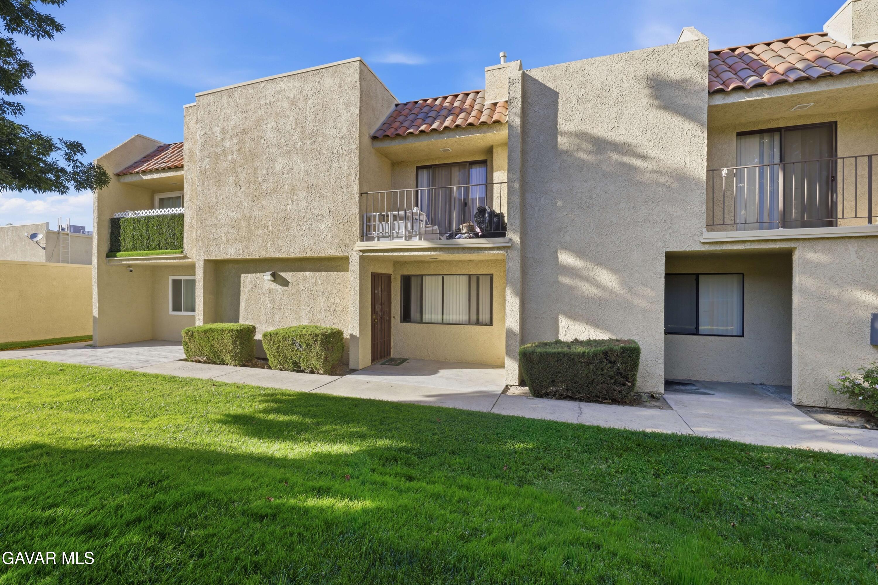 44200 Kingtree Avenue Unit 14 — photo