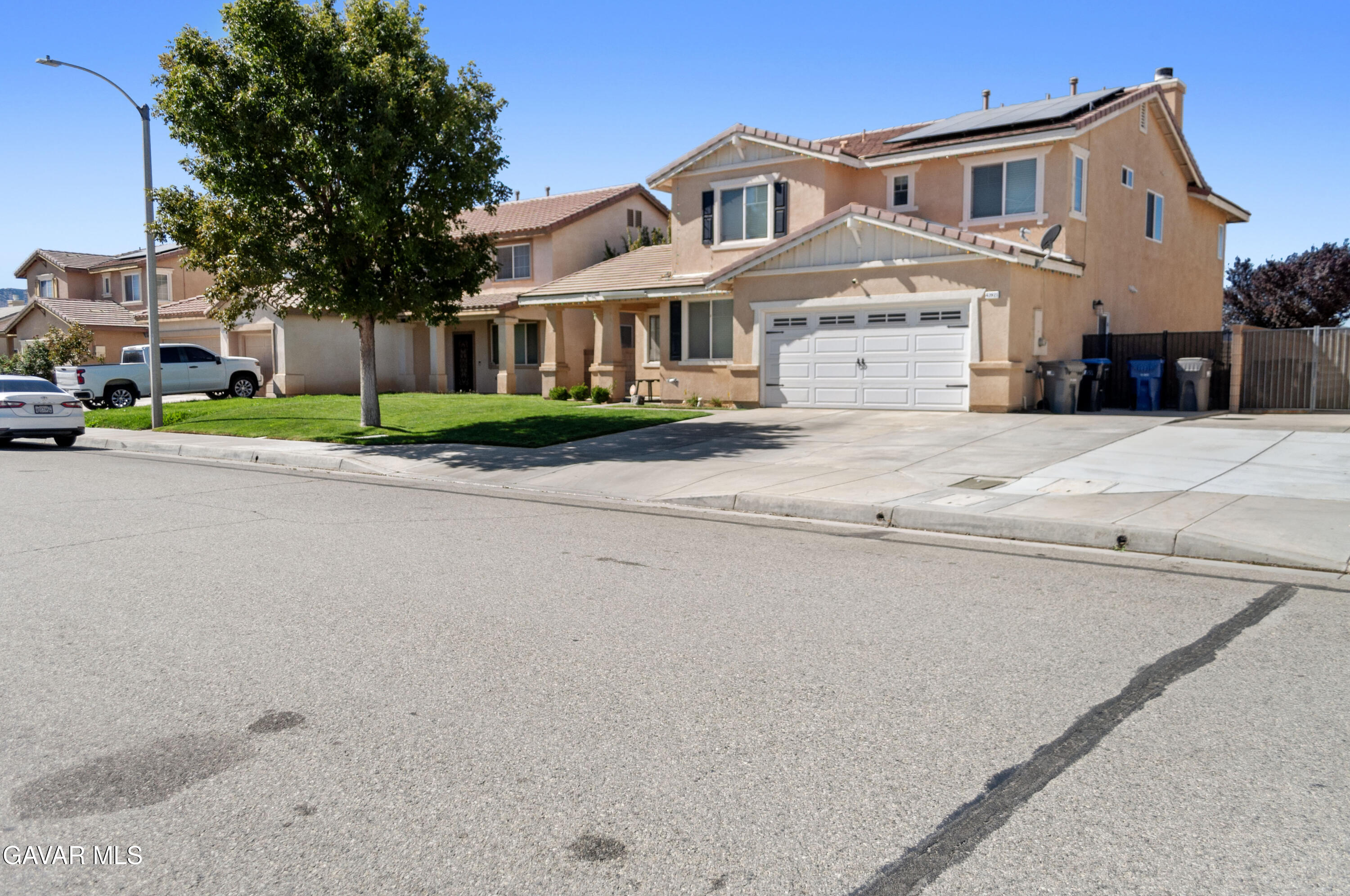 43921 Freer Way — photo