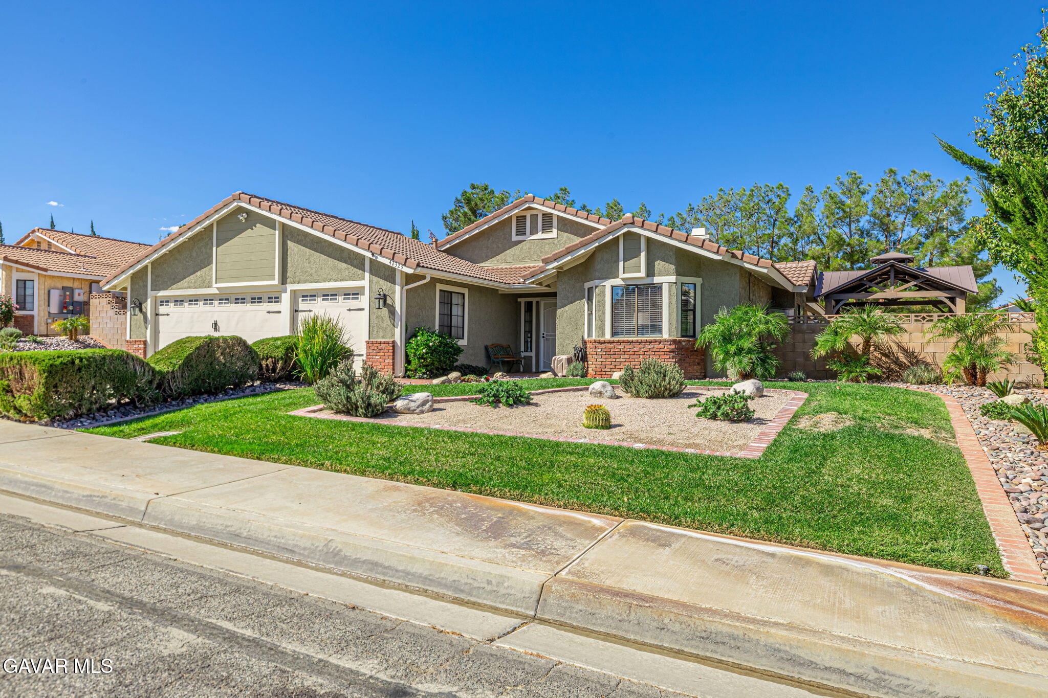 42323 Camellia Drive — photo