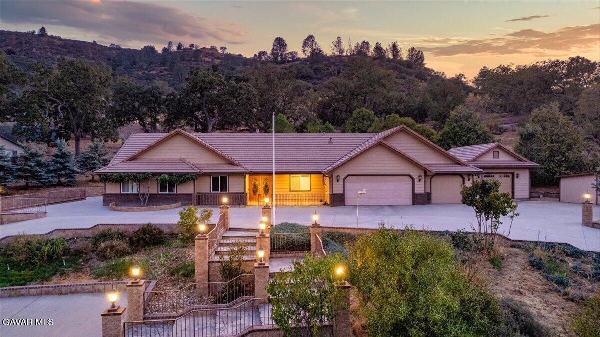 30100 Sunland Way — photo