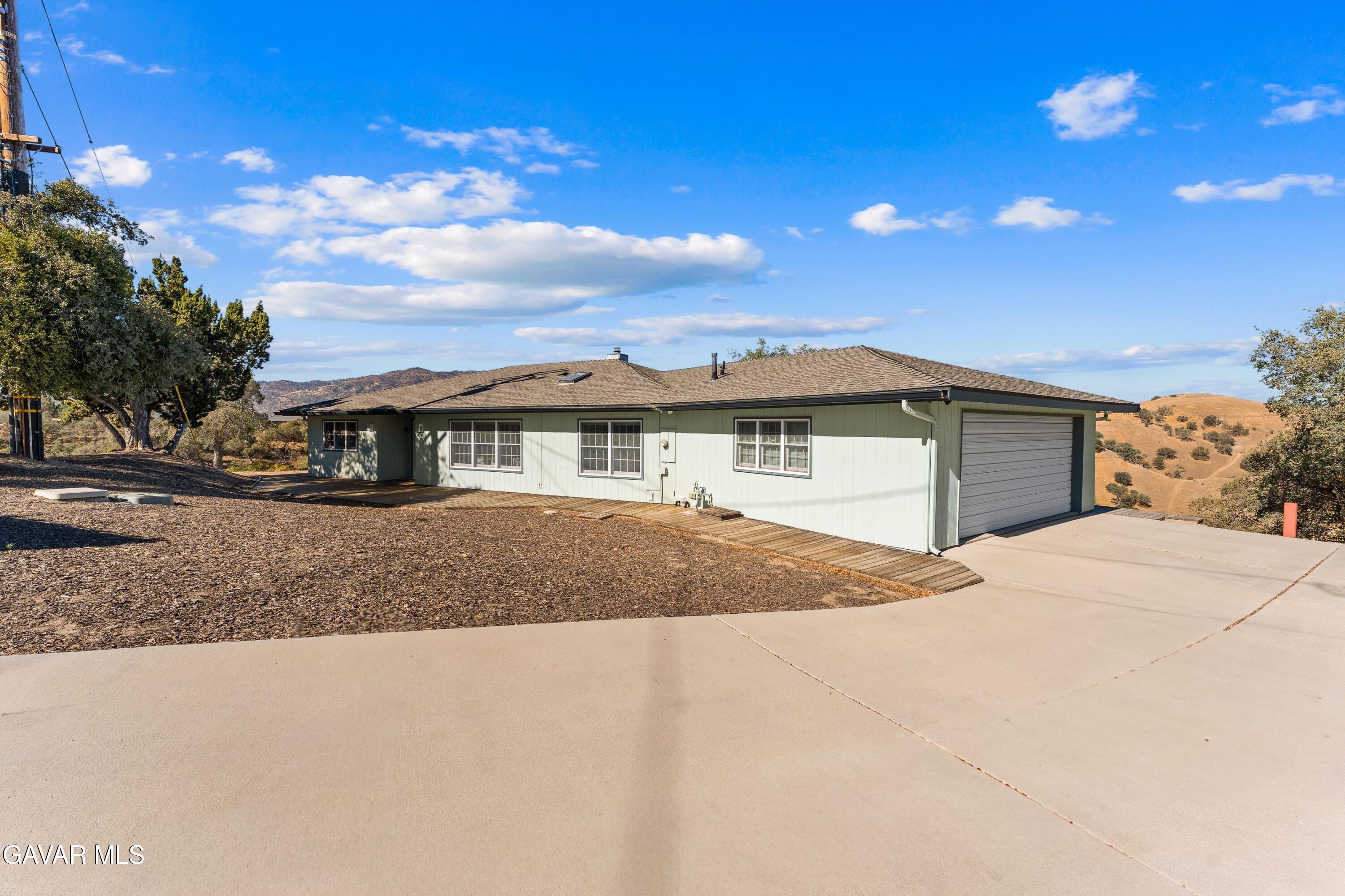 22901 Rim Way — photo