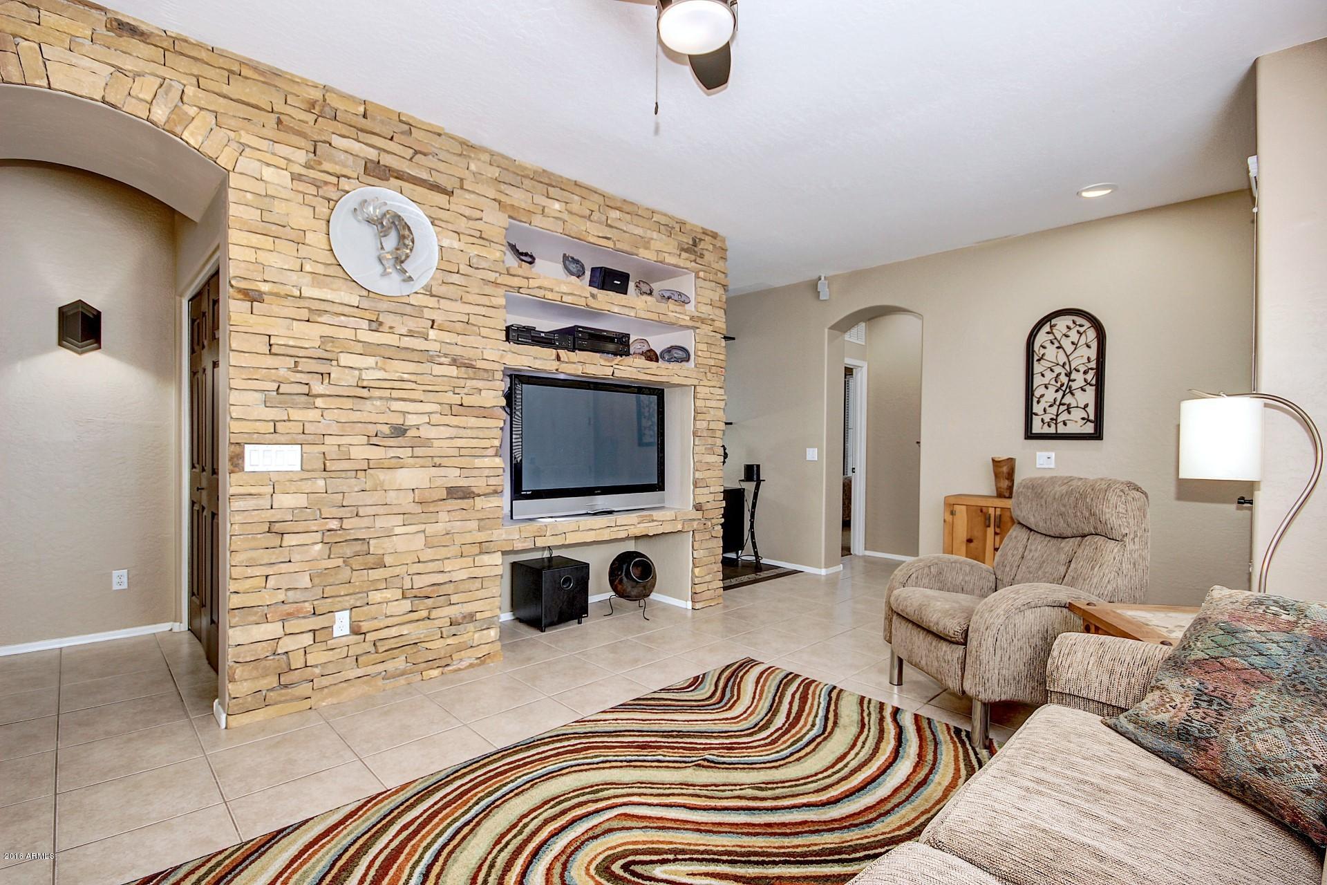 2553 N Raven Street — photo