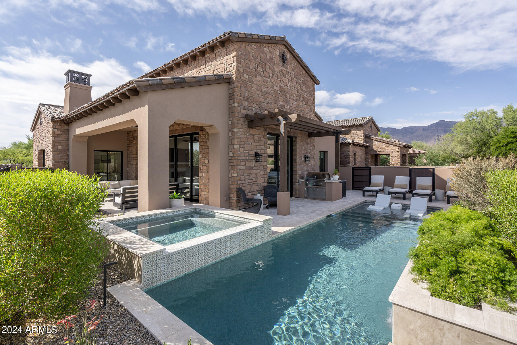 3119 S Prospector Circle — photo