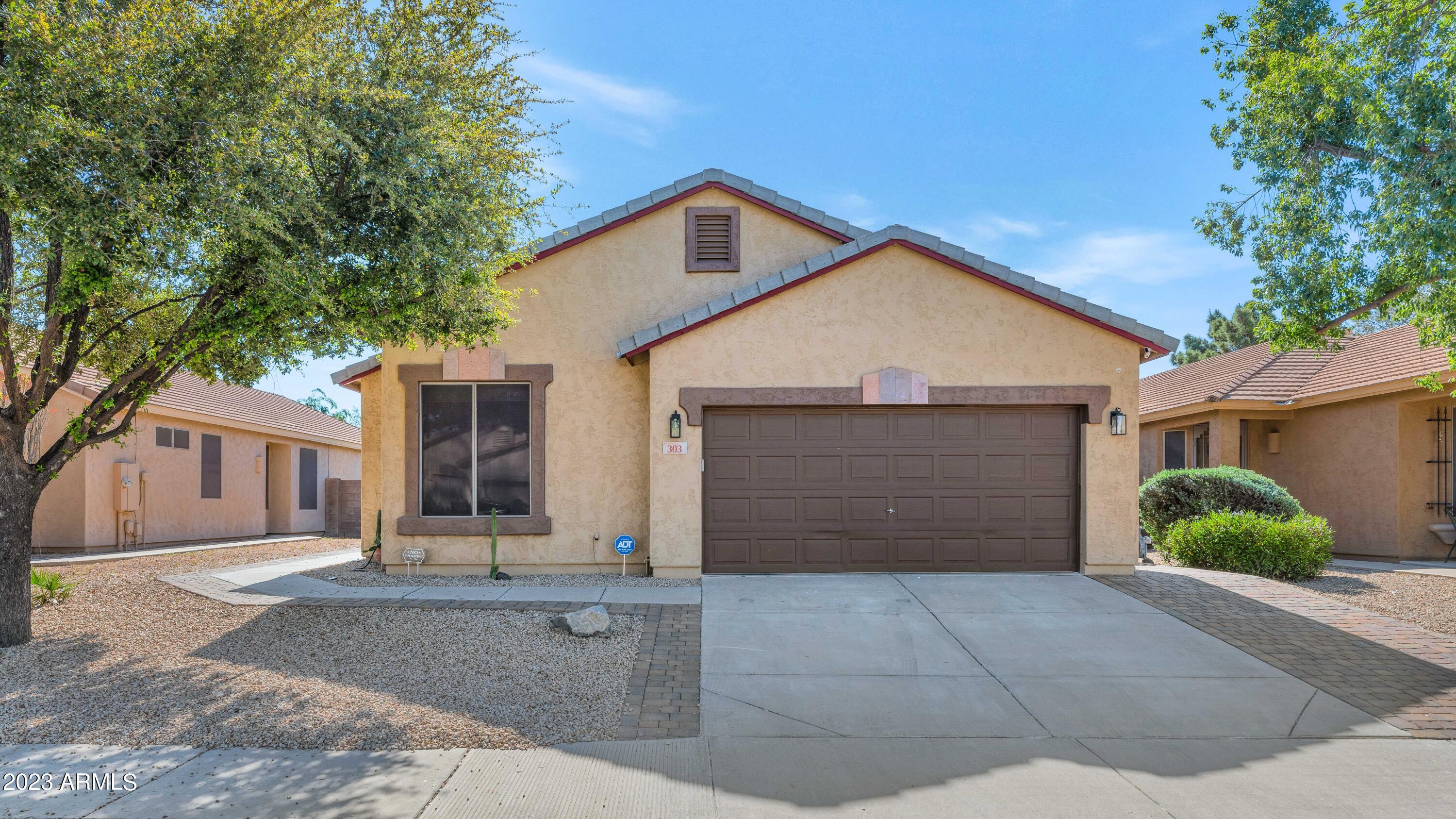 303 N Kimberlee Way — photo