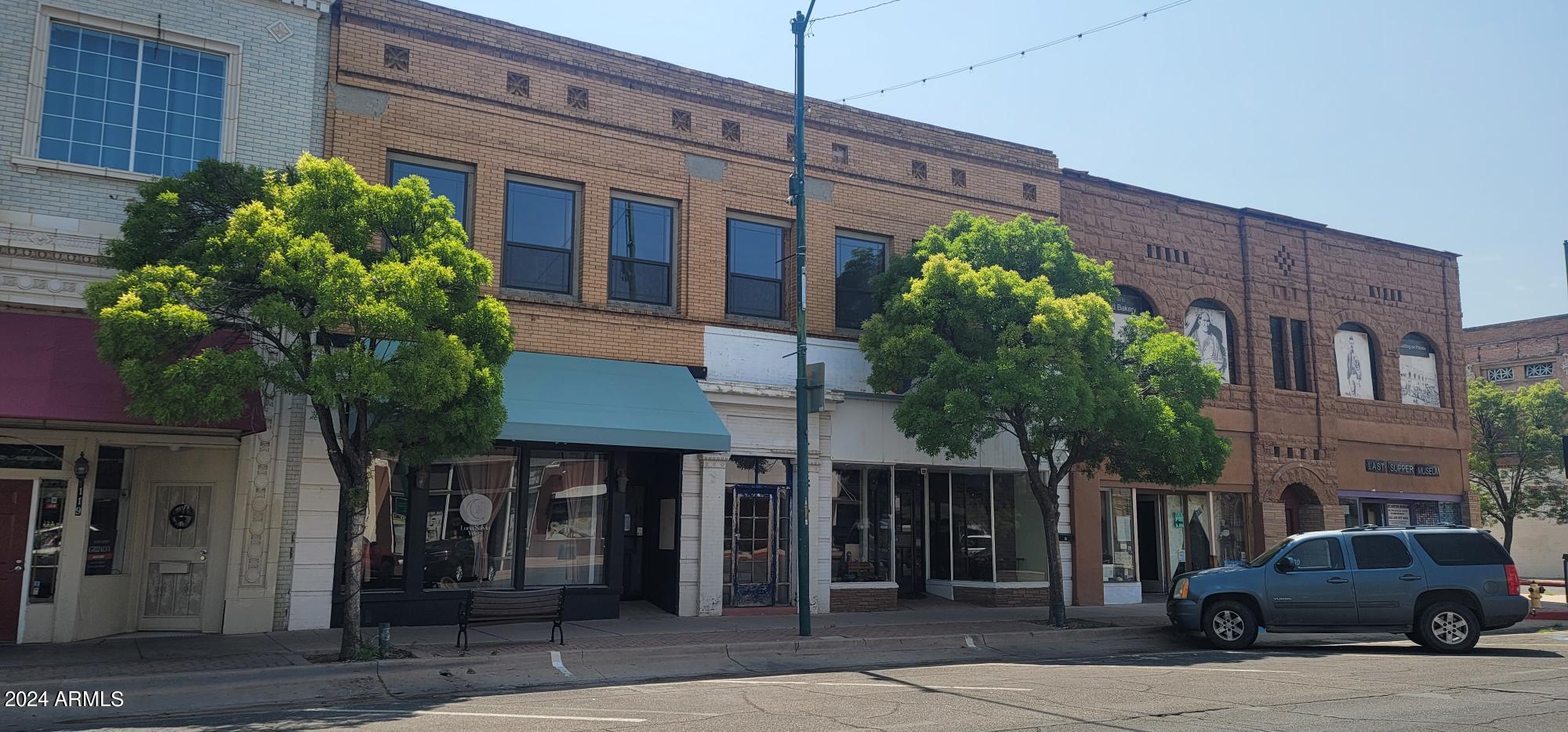 1109 1113 N G Avenue — photo