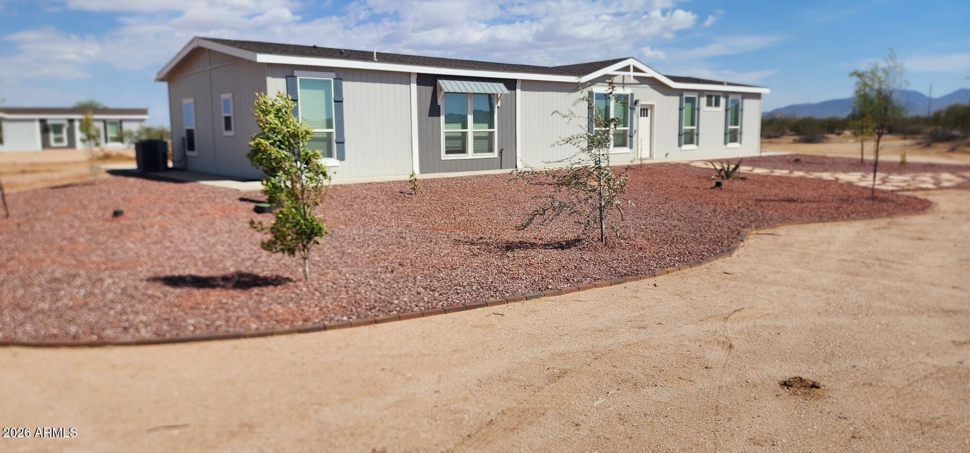 50863 W Saffron Lane — photo