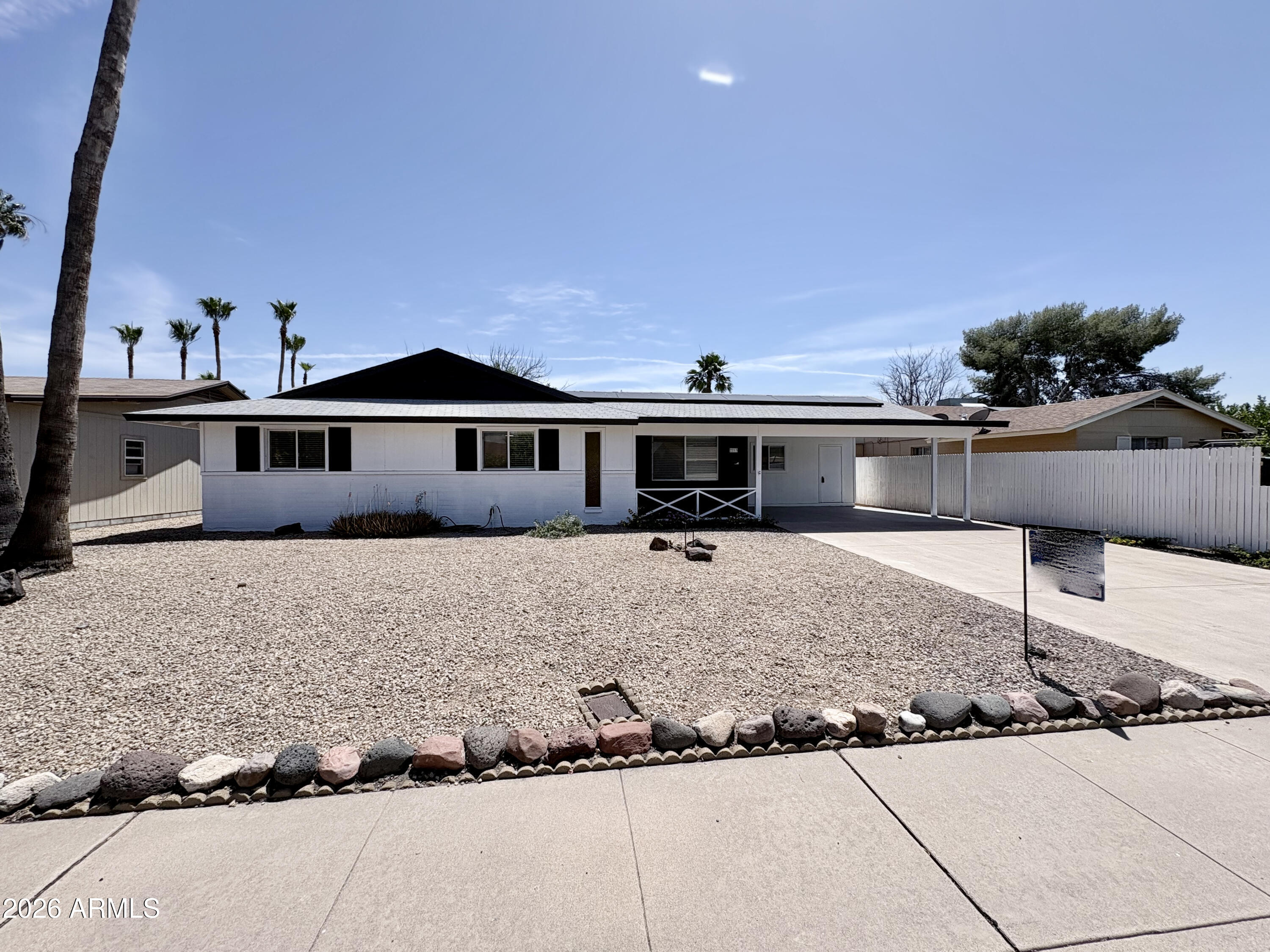 2213 E Janice Way — photo