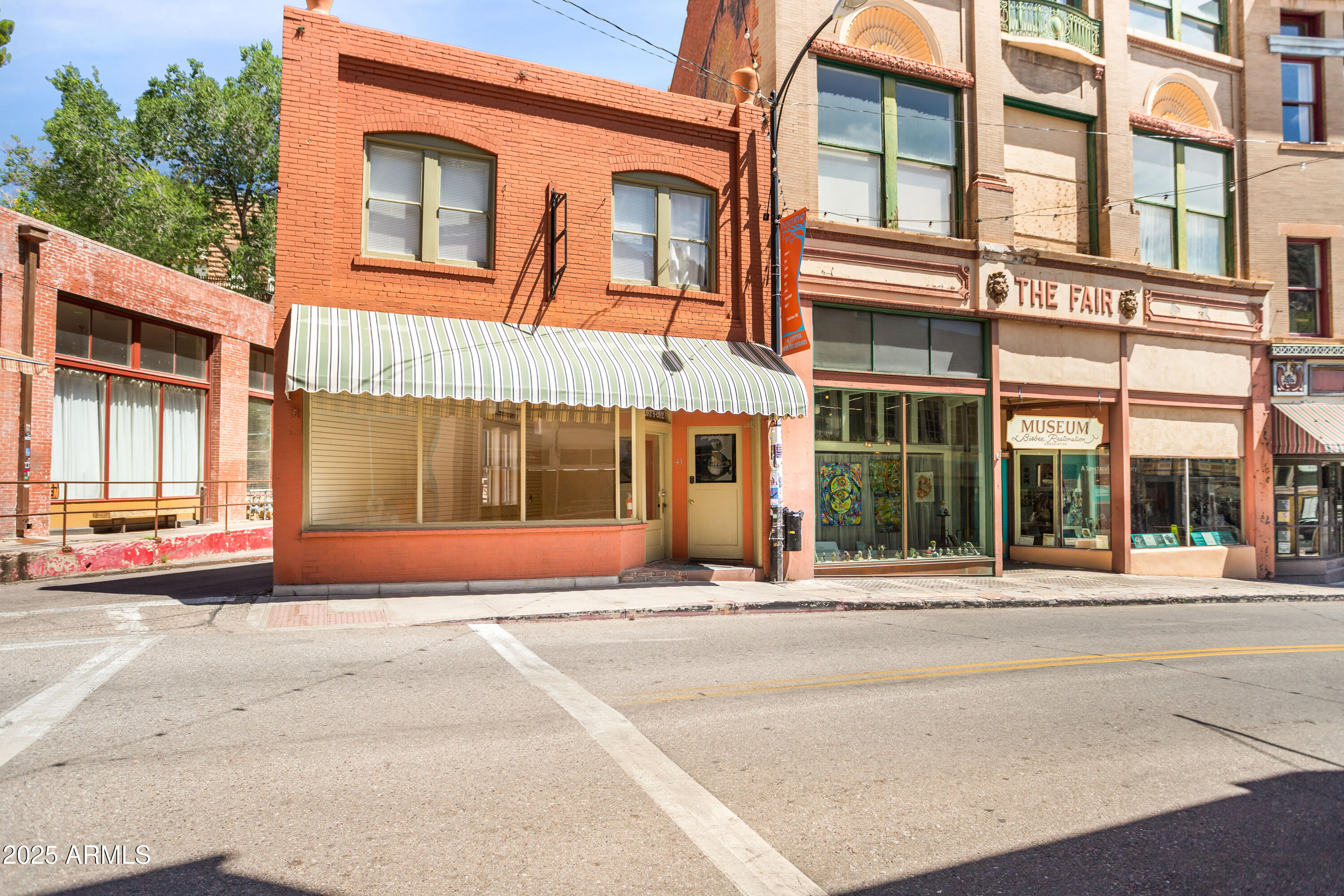 41 Main Street — photo