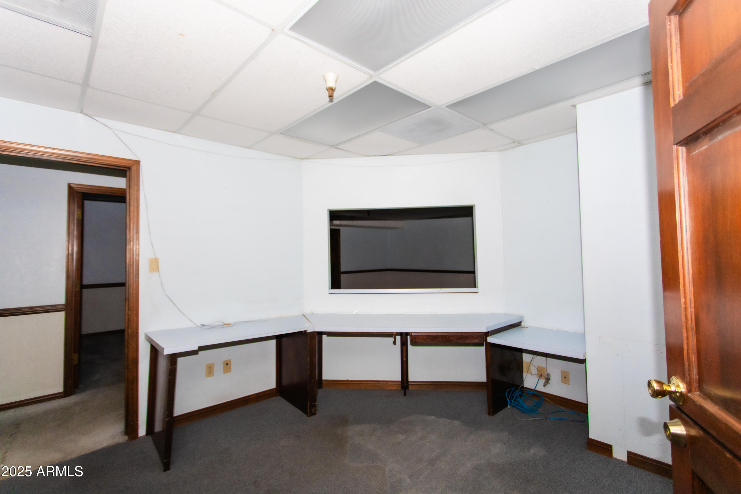 40 W Baseline Road 204 — photo