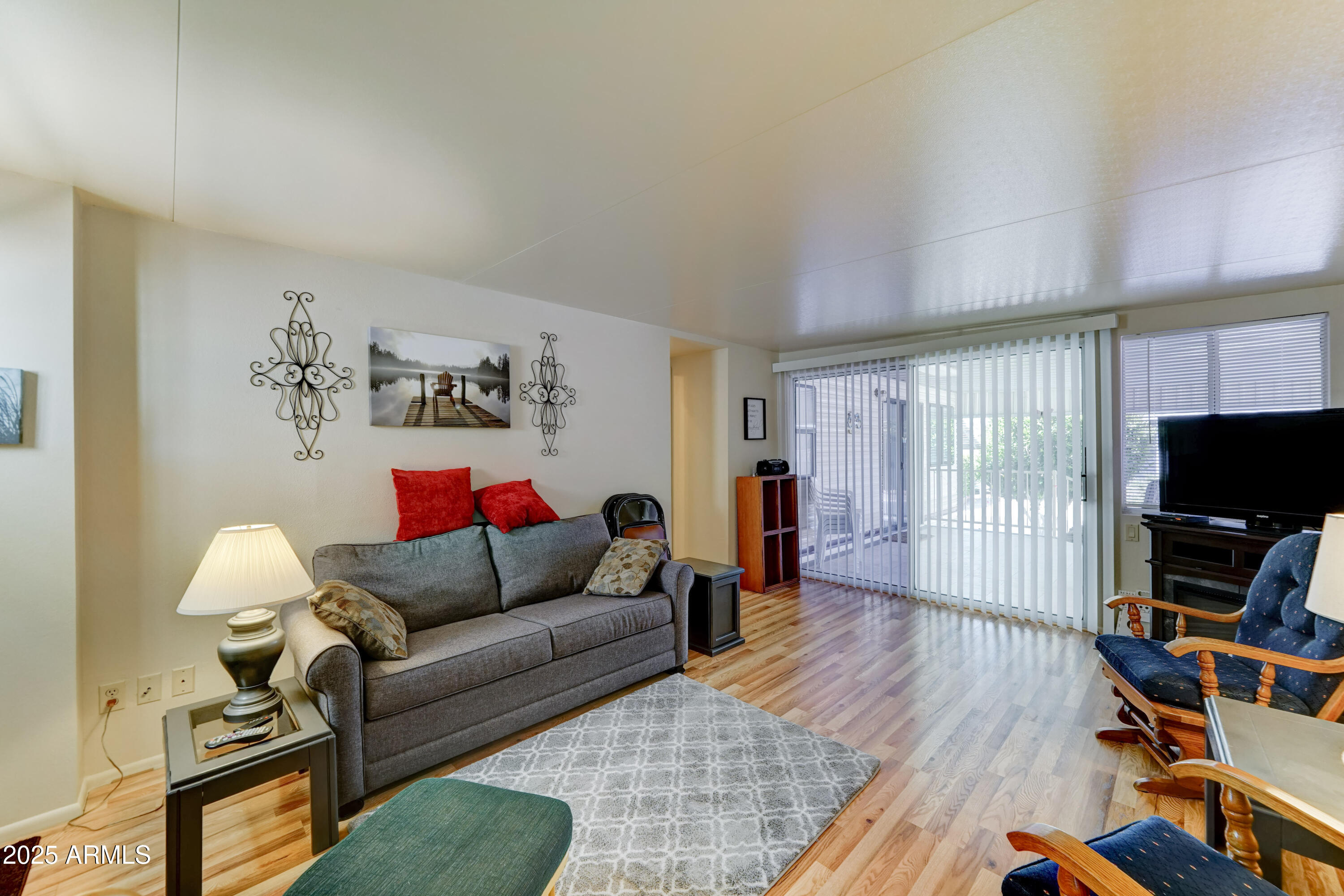 111 S Greenfield Road 400 — photo