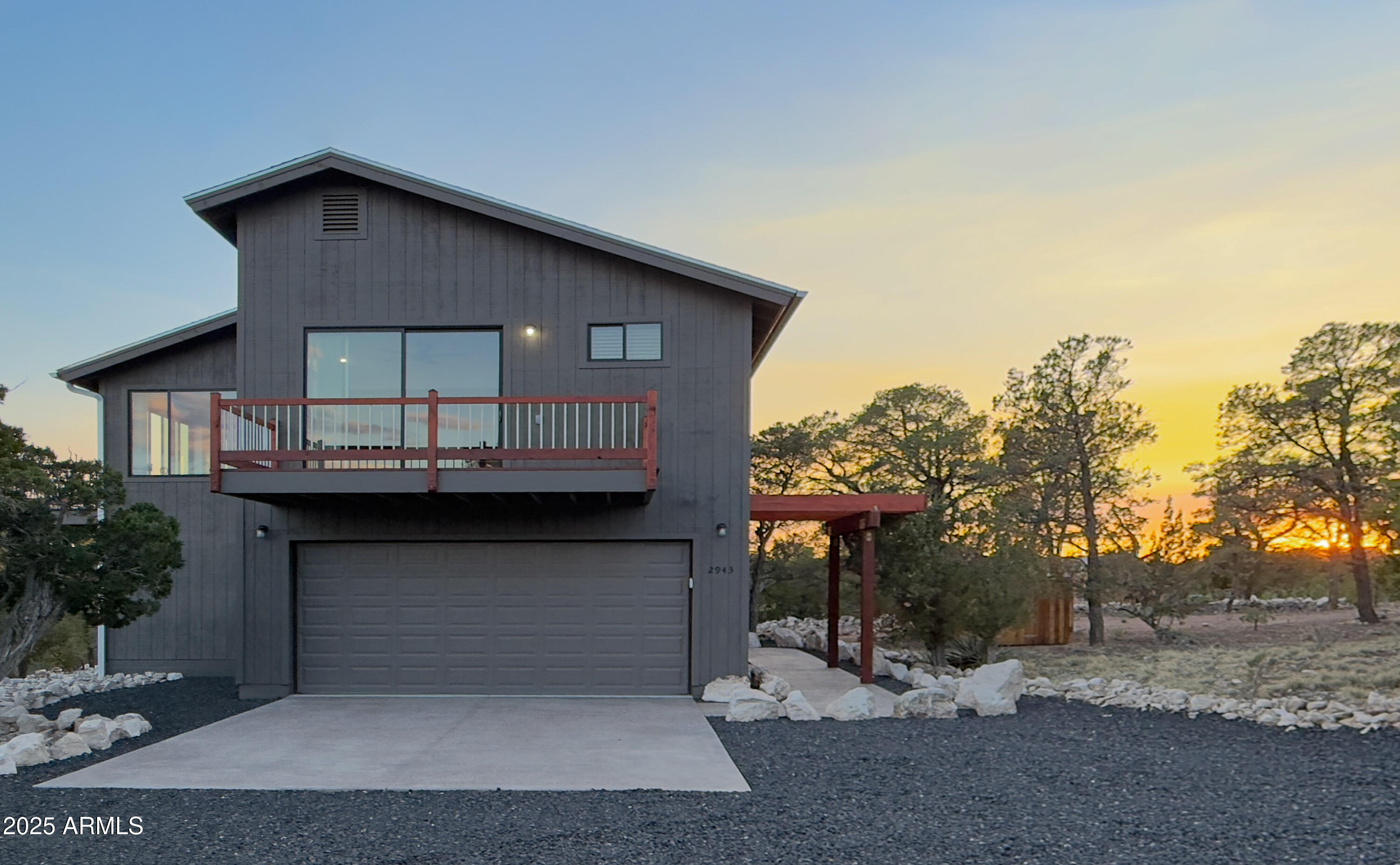 2943 E Lookout Lane — photo