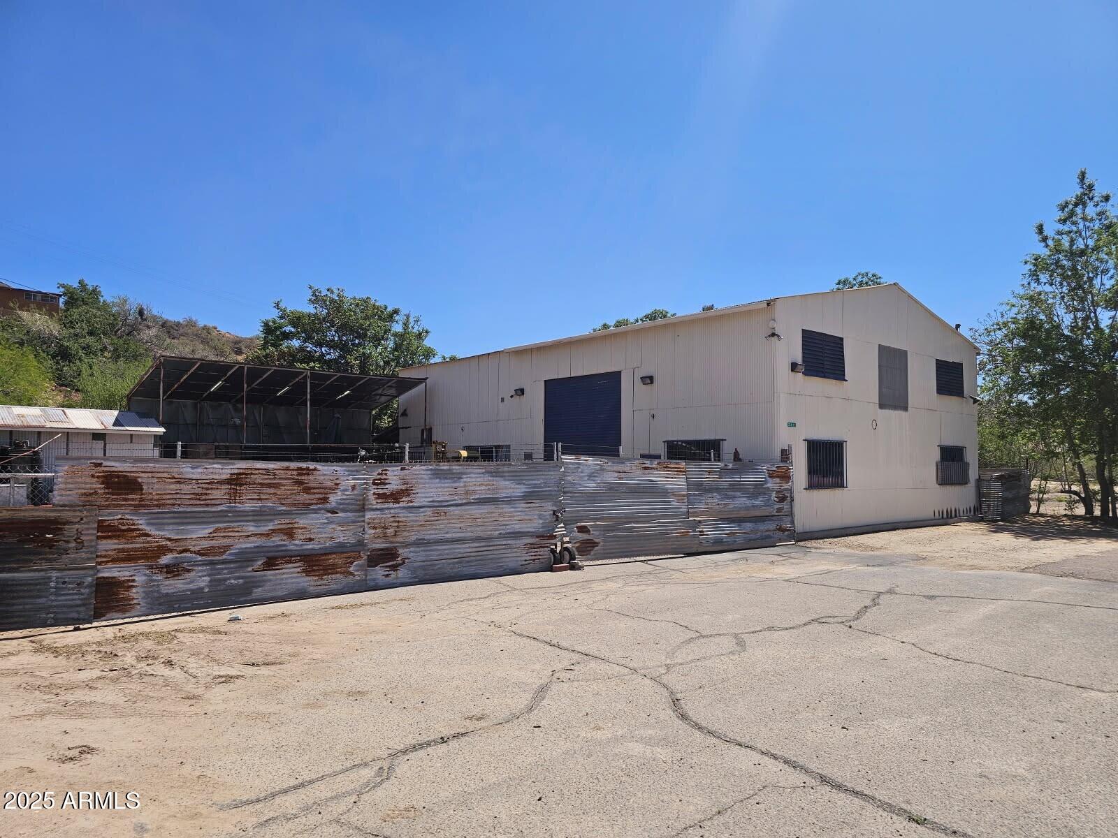 3499 E Highway 60 — photo