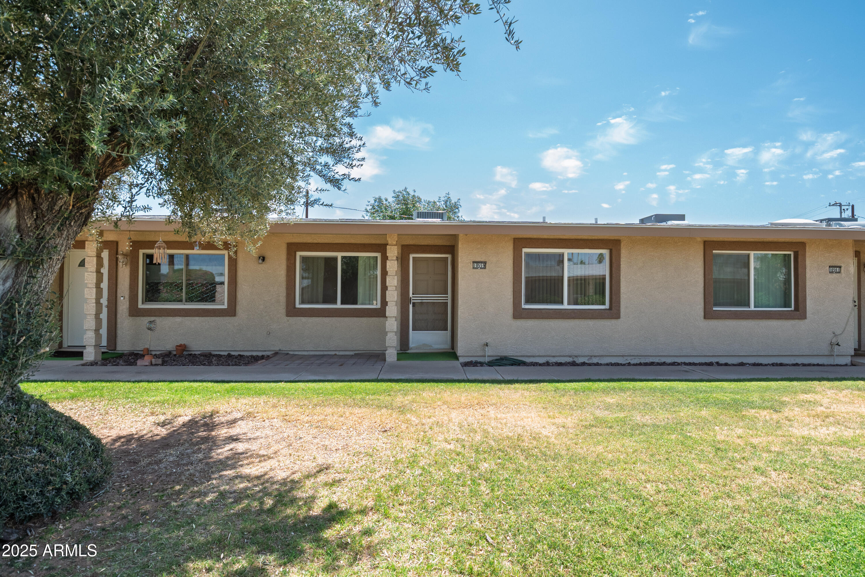 10559 W Coggins Drive — photo