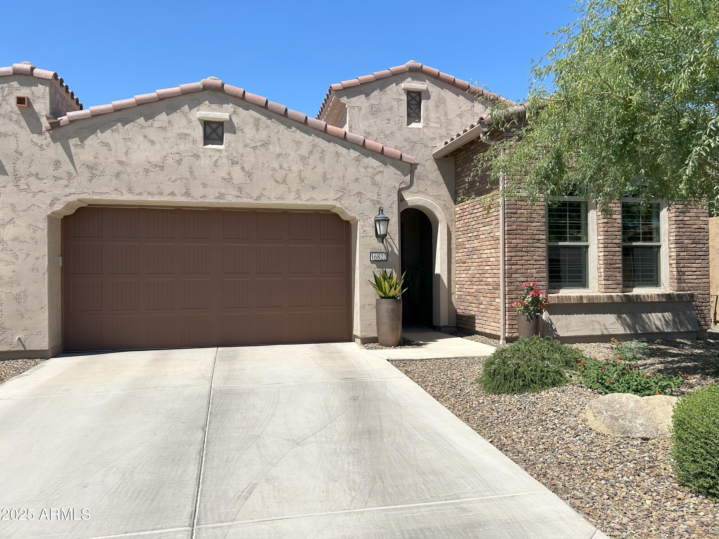 16822 W Catalina Drive — photo