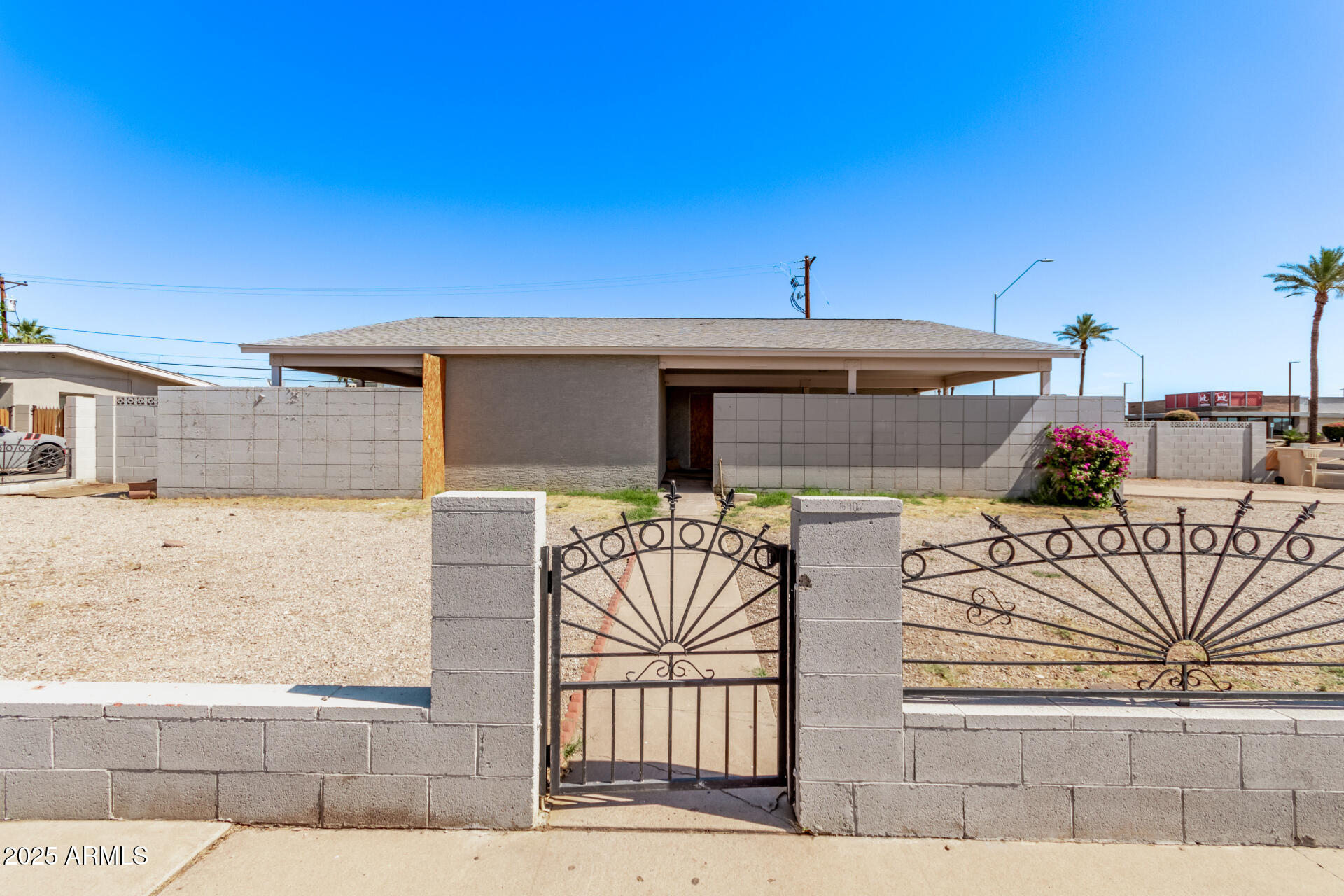 5902 W Orange Drive — photo