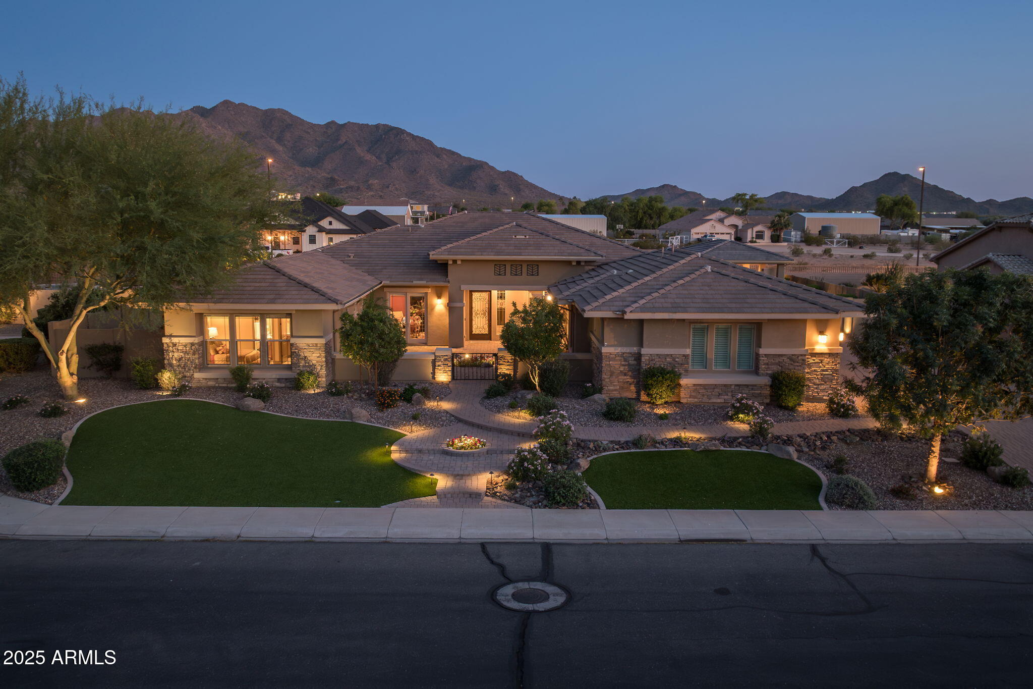 3119 E Bellflower Drive — photo