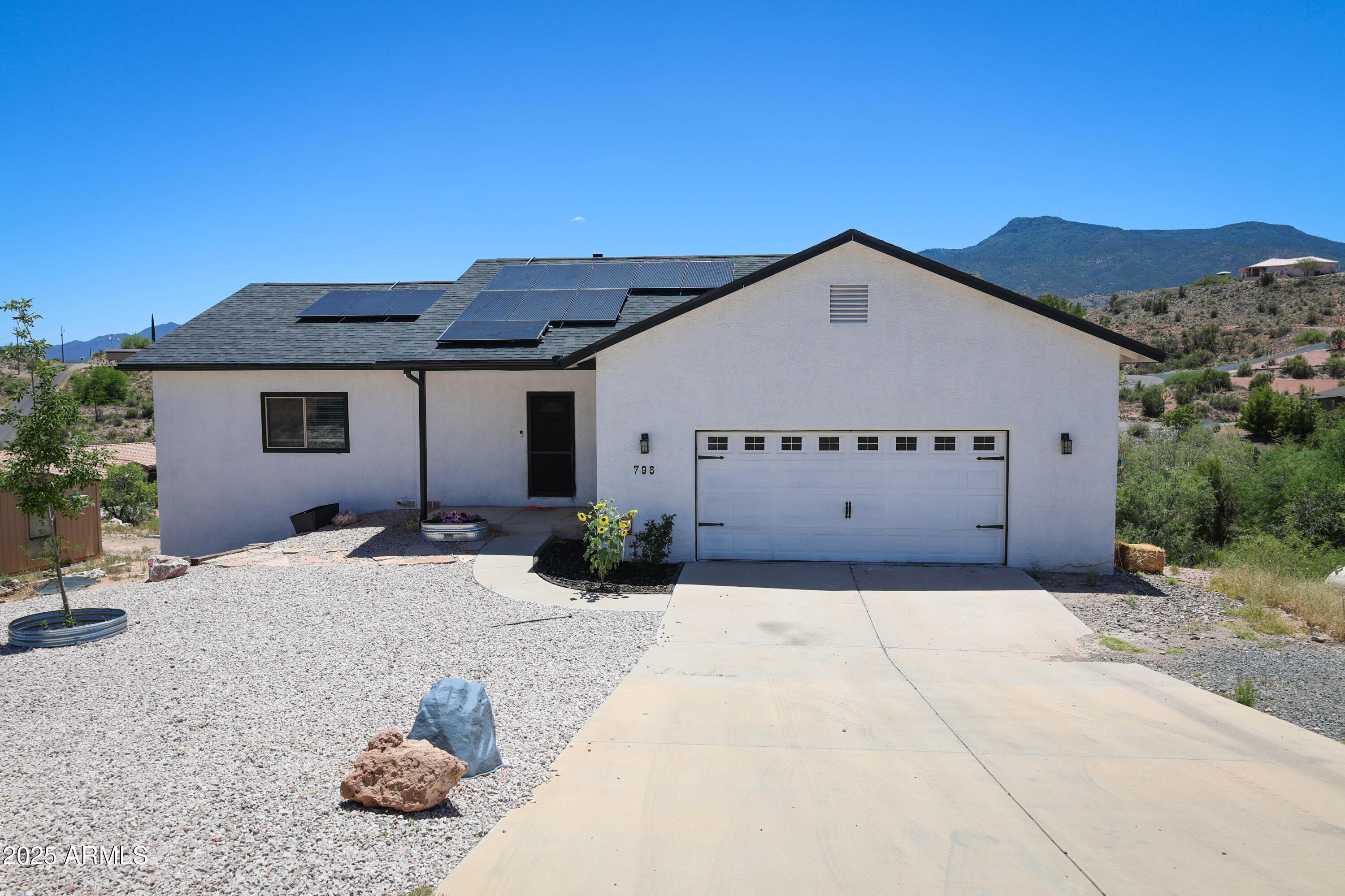 798 Palisades Drive — photo