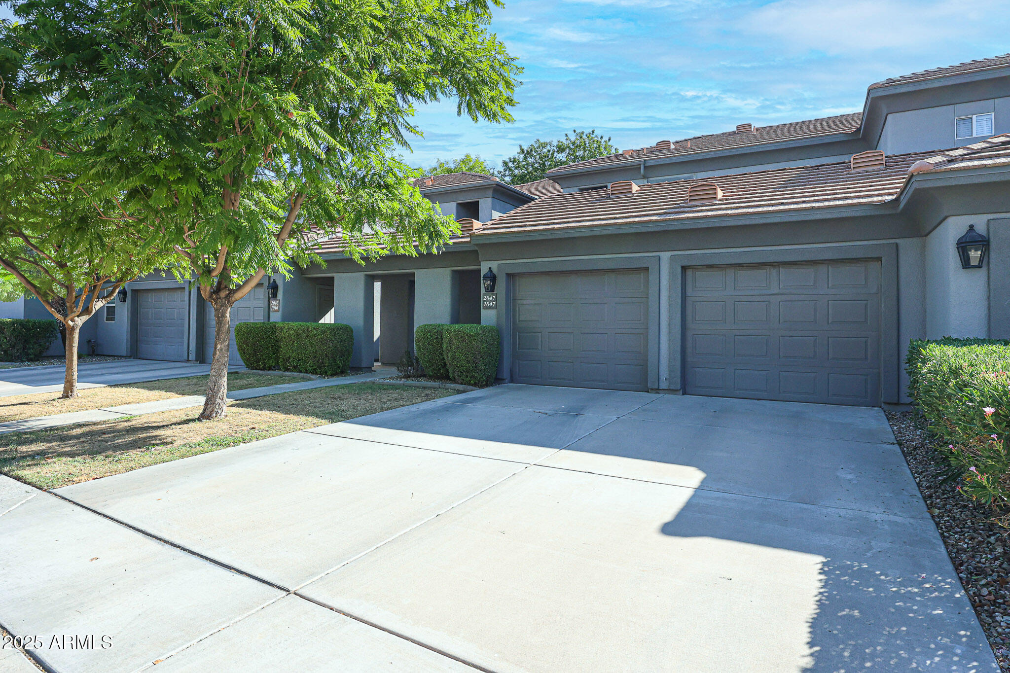 7401 W Arrowhead Clubhouse Drive 2047 — photo