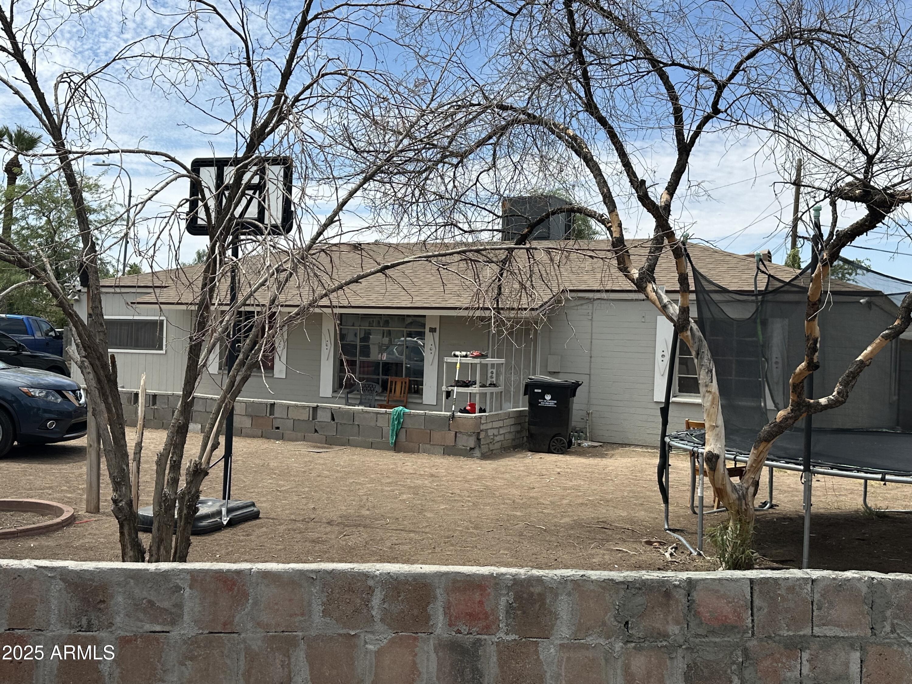 3117 W Roma Avenue — photo