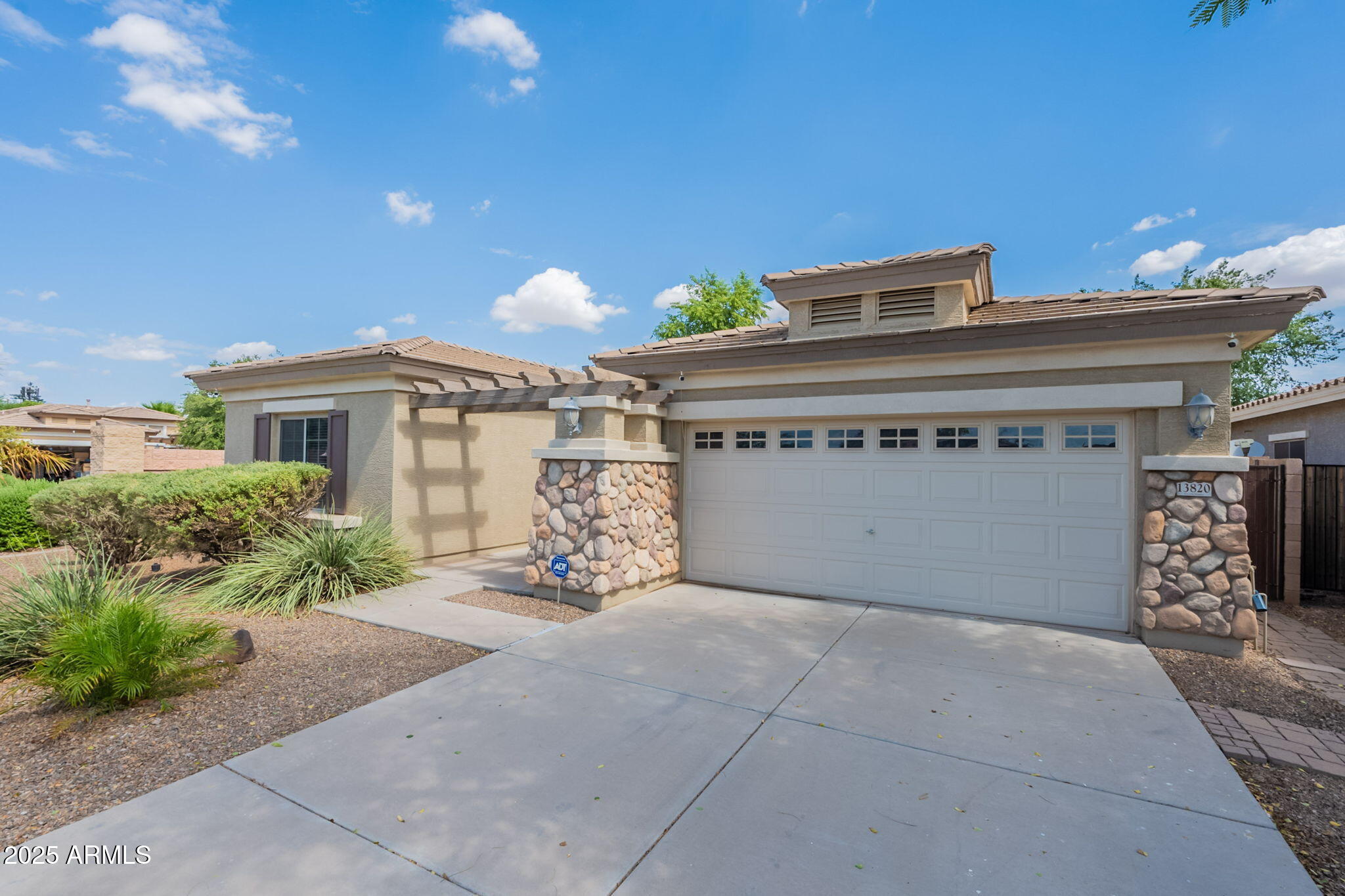 13820 W Cheery Lynn Road — photo