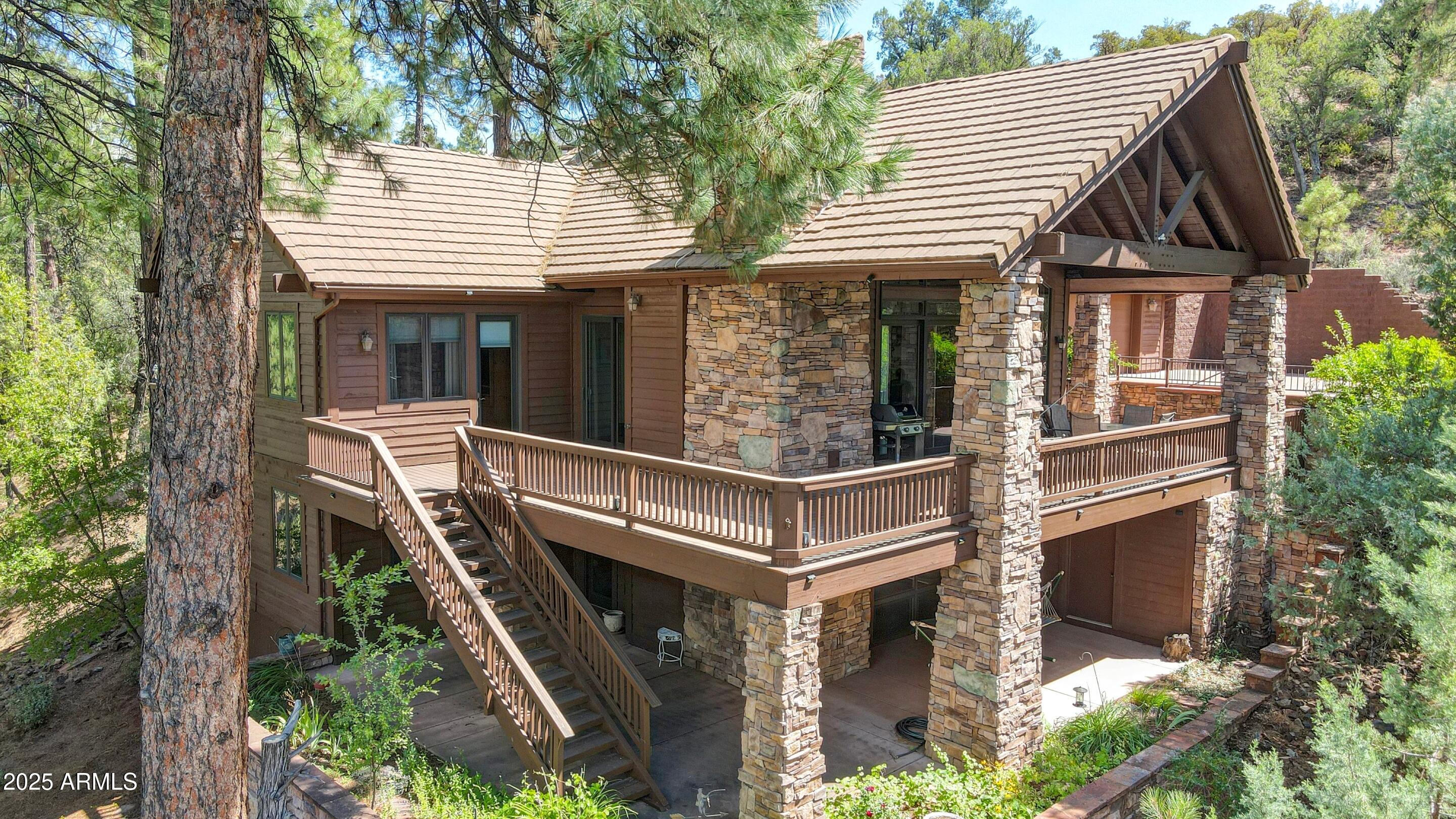 801 N Scenic Drive — photo