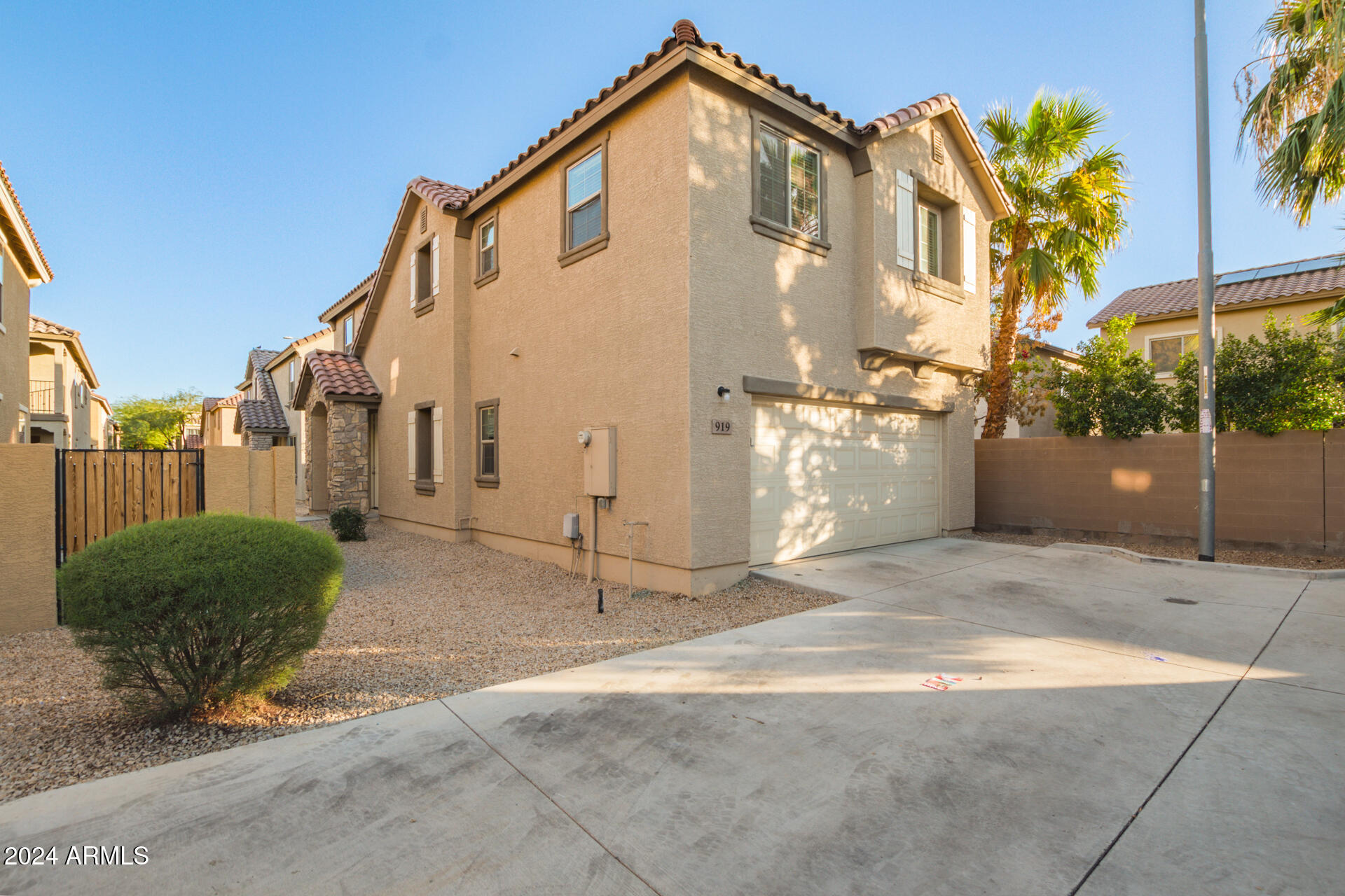 919 E Agua Fria Lane — photo