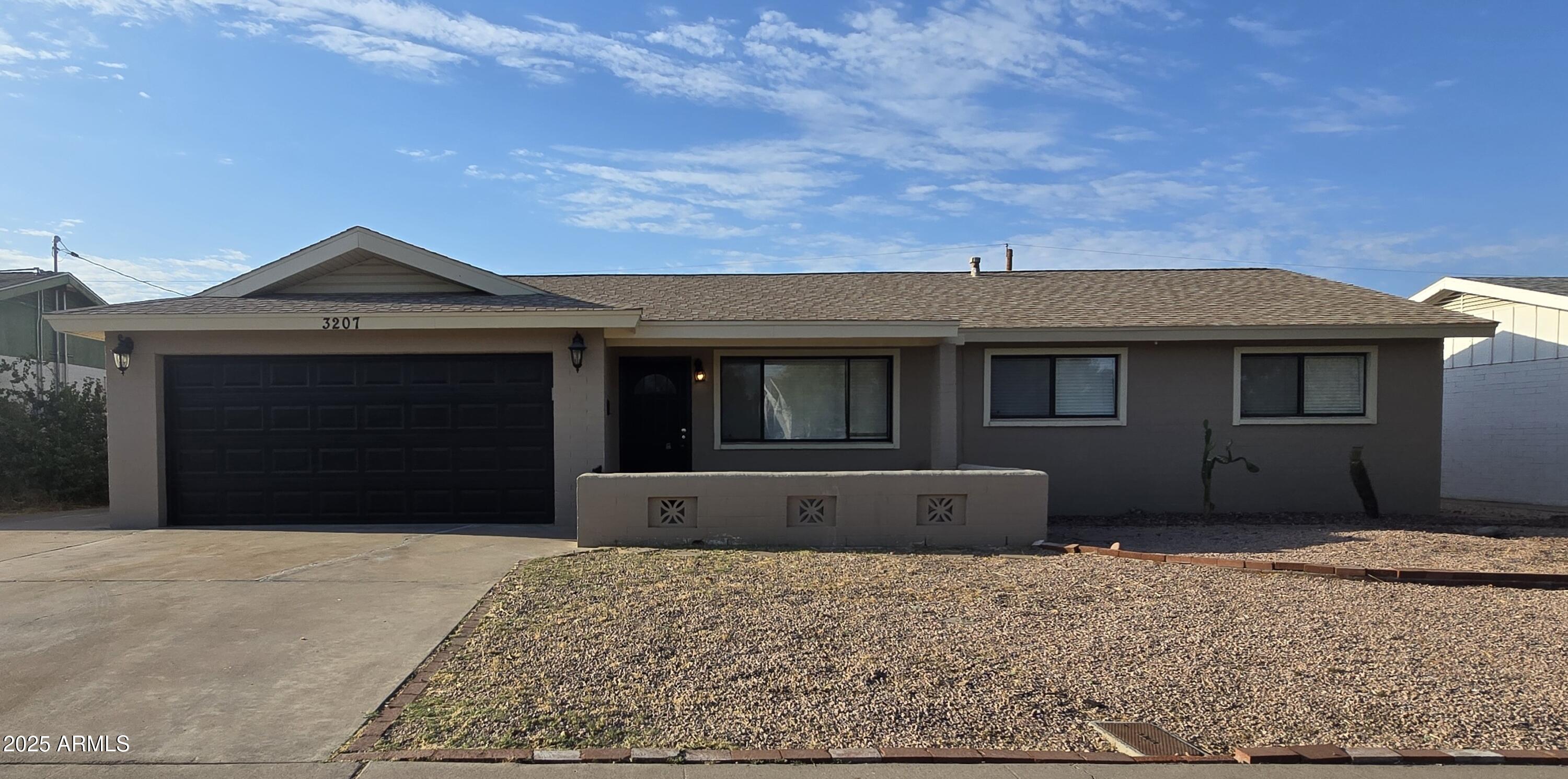 3207 W Joan de Arc Avenue — photo