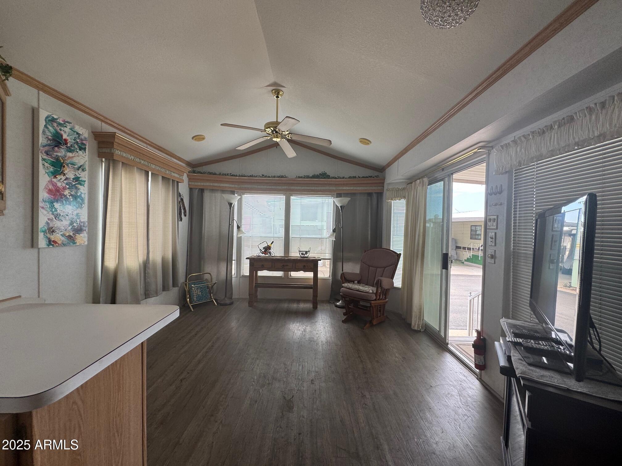 206 E Mesa Drive — photo