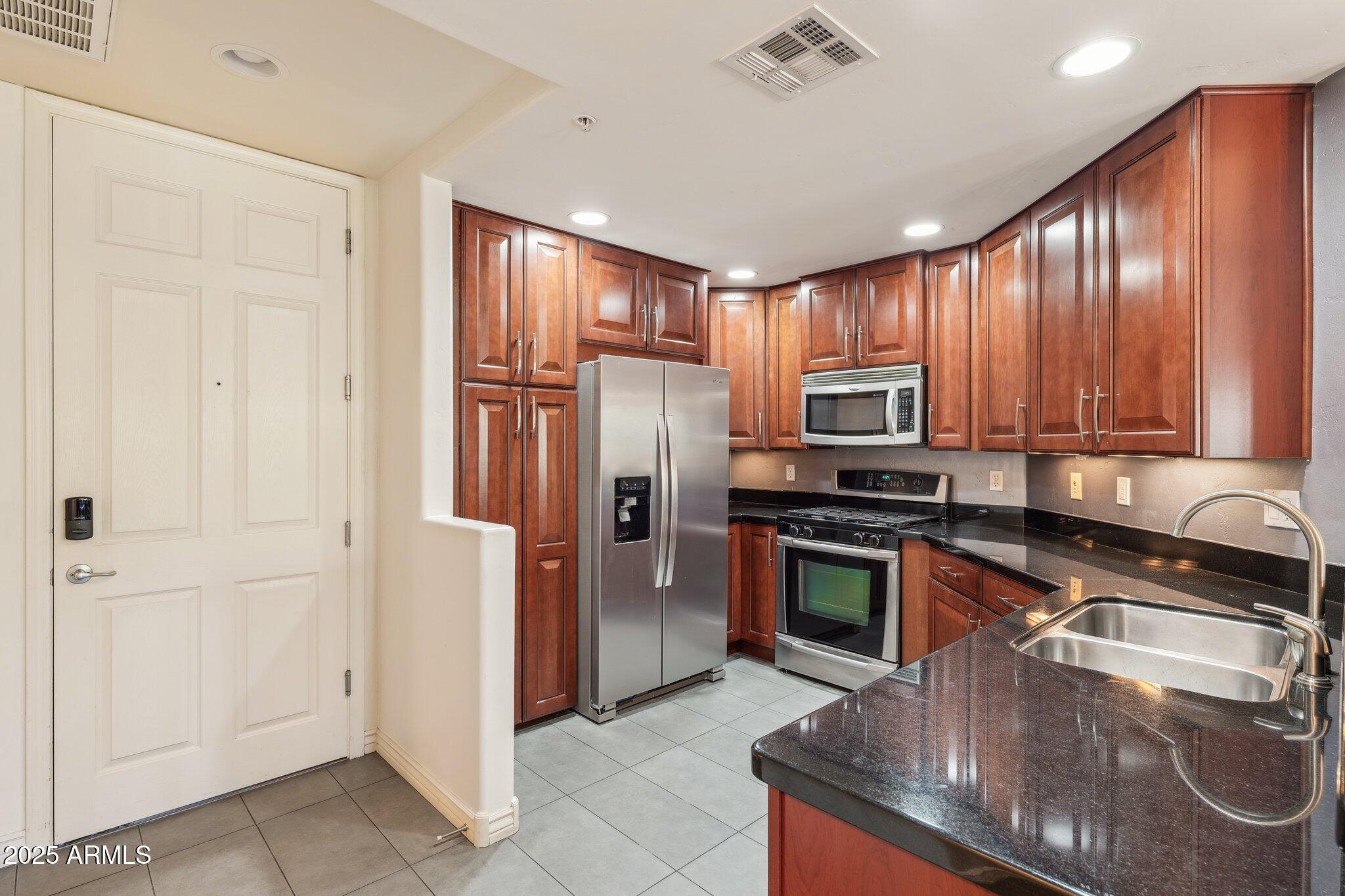 5350 E Deer Valley Drive 2408 — photo