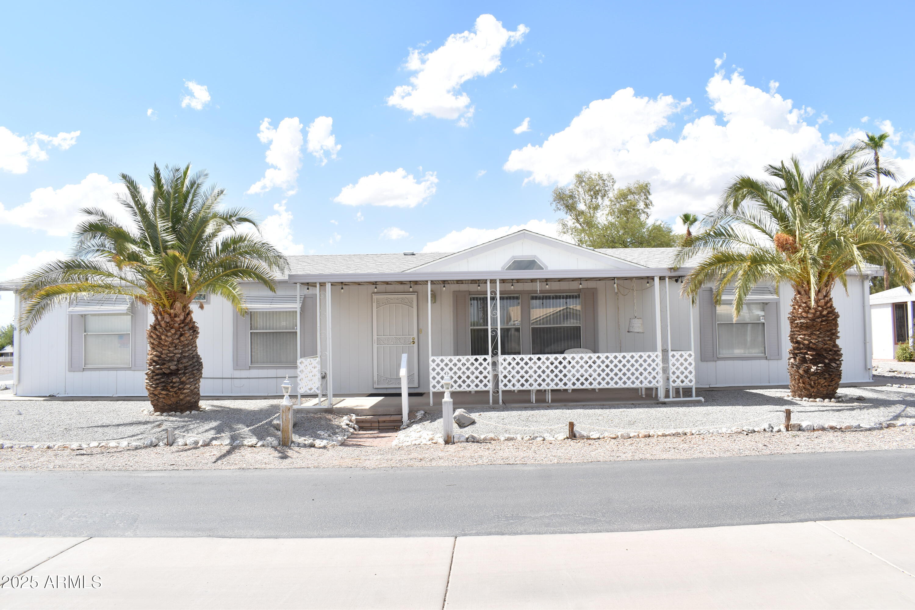 812 E Alabama Court — photo