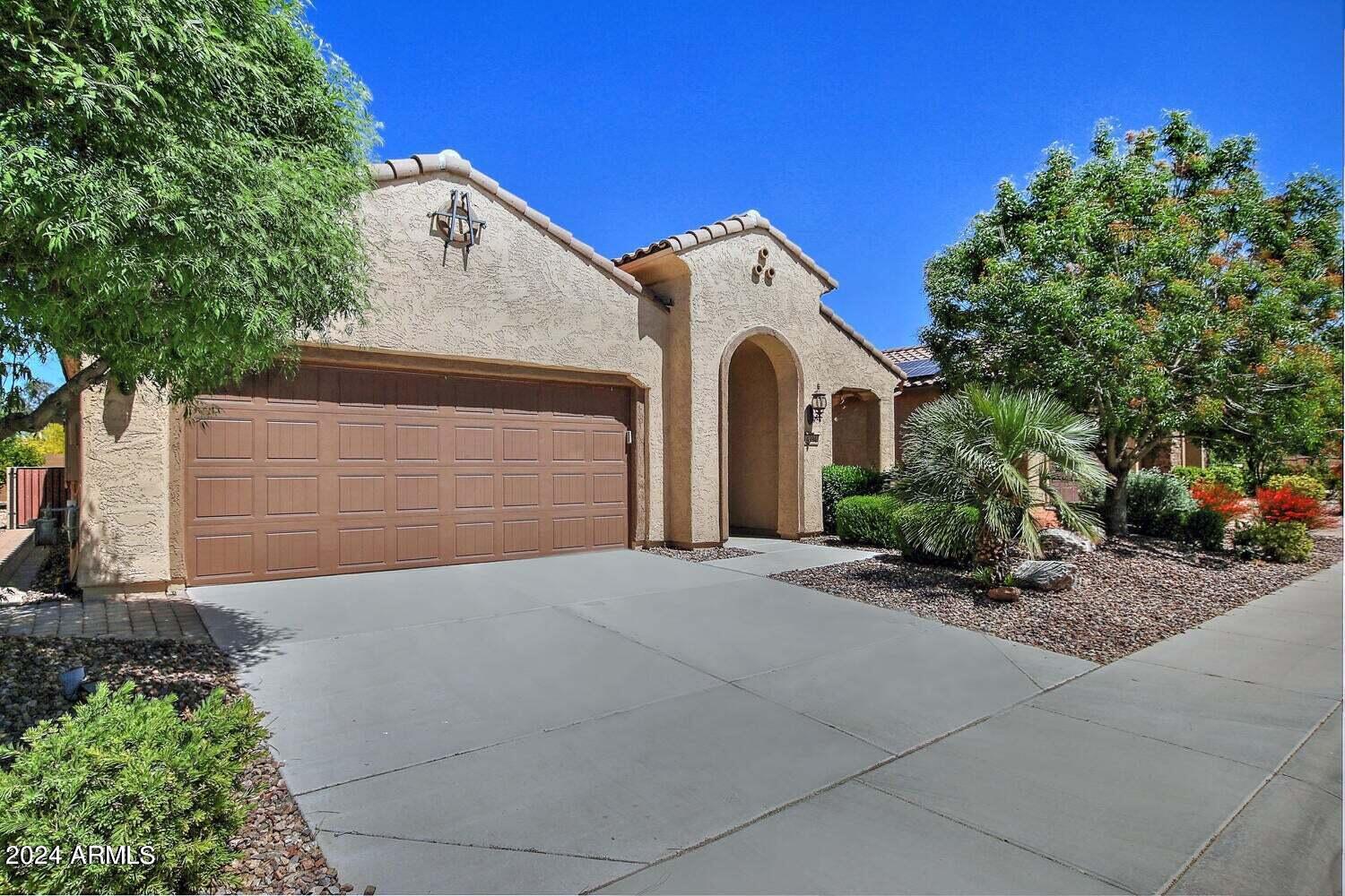 4394 N Hummingbird Drive — photo