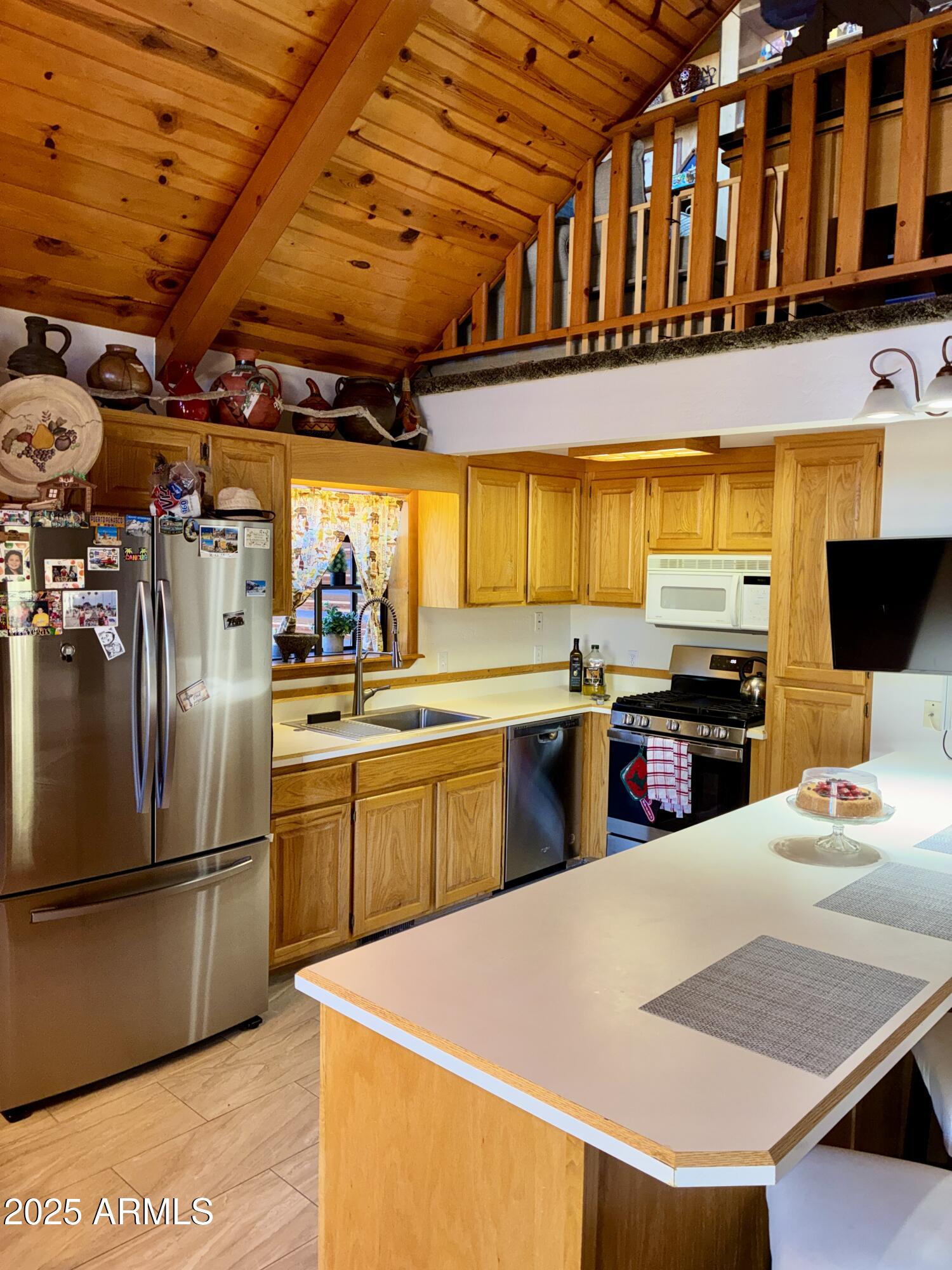 2761 Apollo Circle, Overgaard, AZ 85933 — photo 2