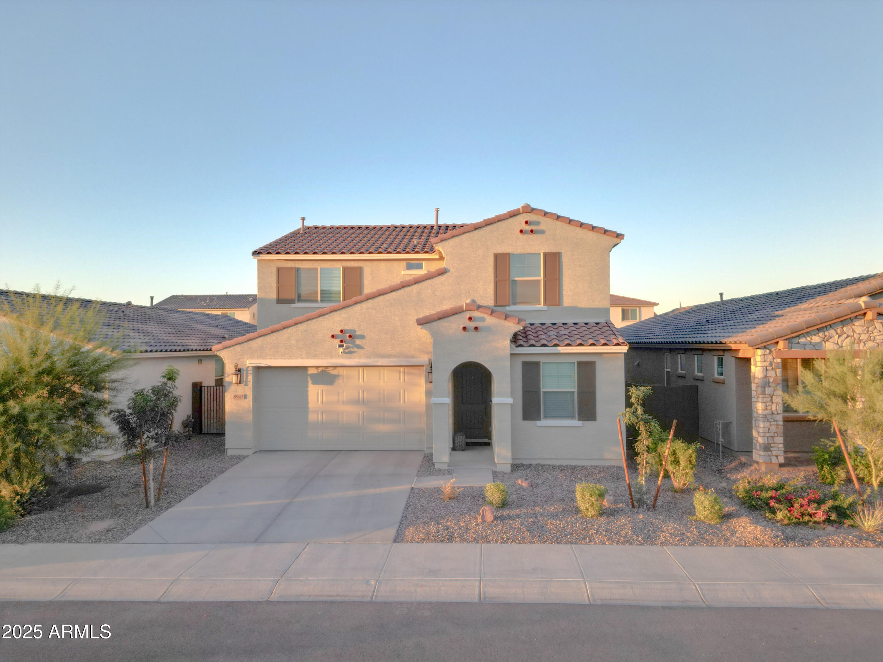 8942 W Colter Street — photo