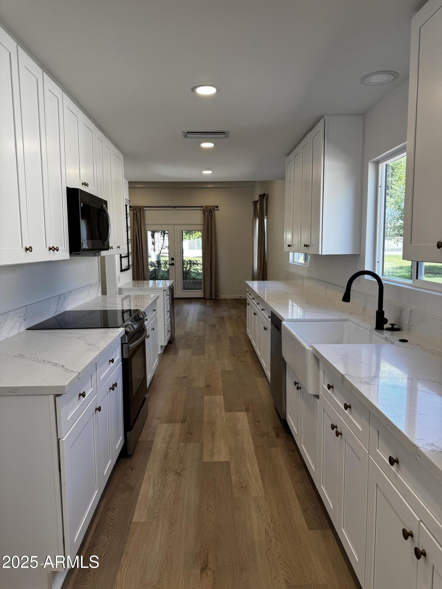 10318 W Manzanita Drive — photo