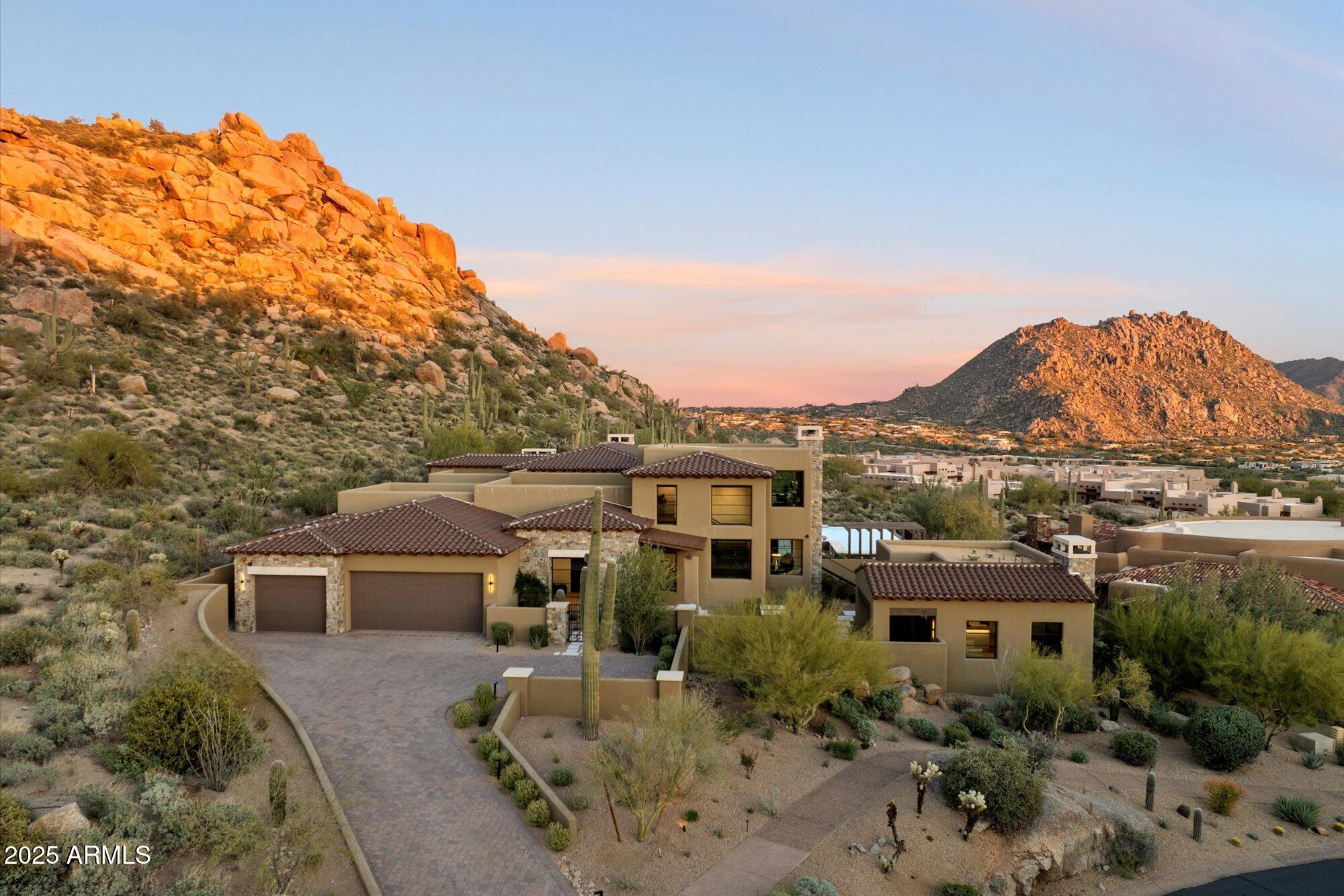 10585 E Crescent Moon Drive 44 — photo
