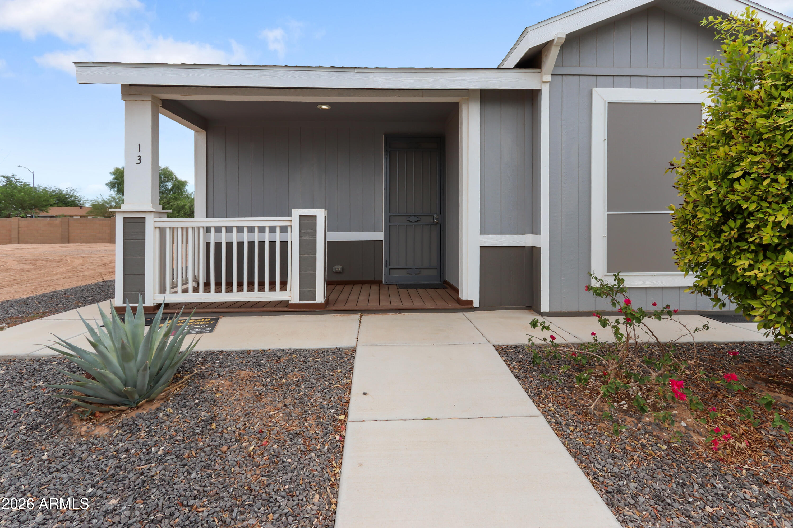 312 E O'Neil 13 Drive — photo