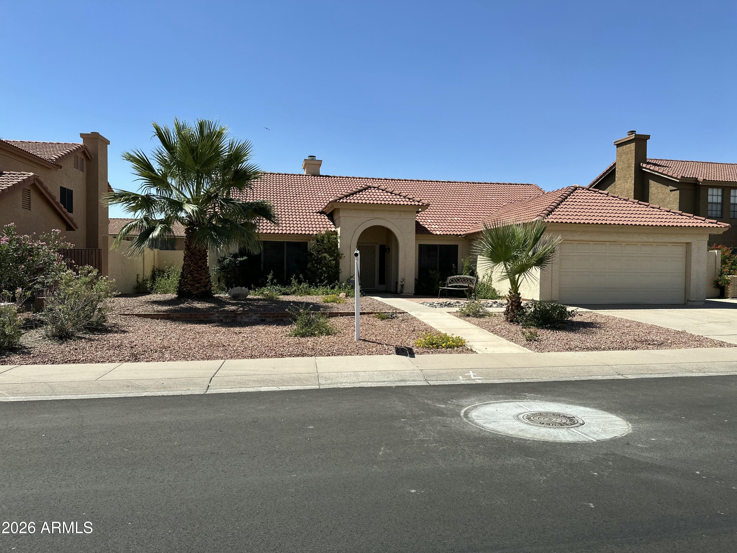 3909 E Lavender Lane E, Phoenix, AZ 85044 — photo 2