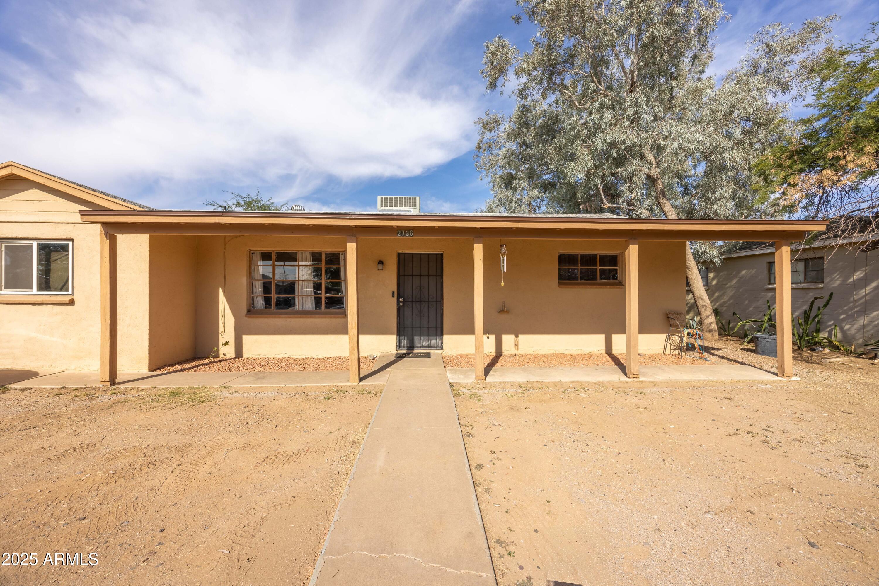 2736 W el Caminito Drive — photo