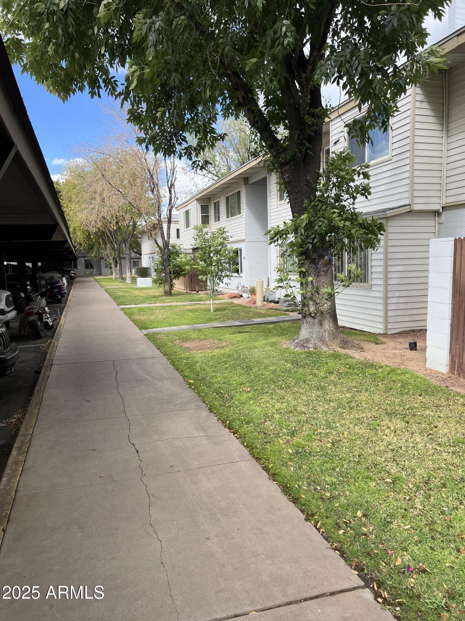 2530 W Berridge Lane E102 — photo